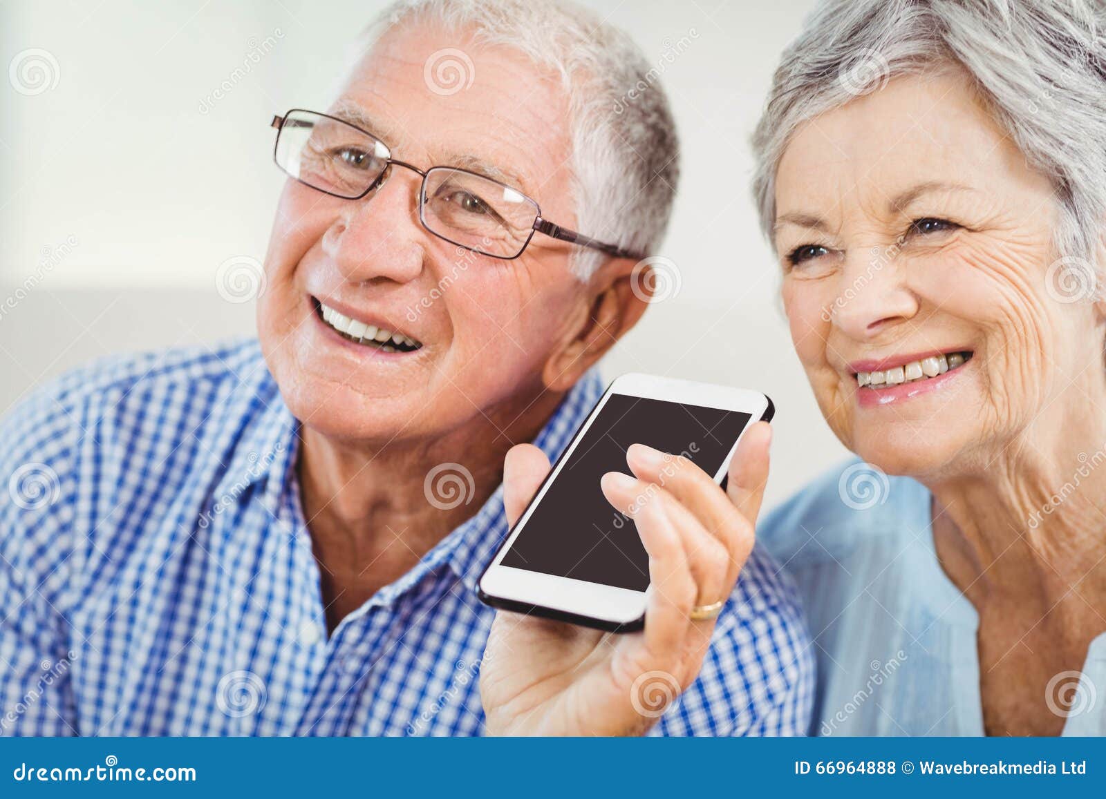 Какой Телефон Купить Пенсионеру С Интернетом