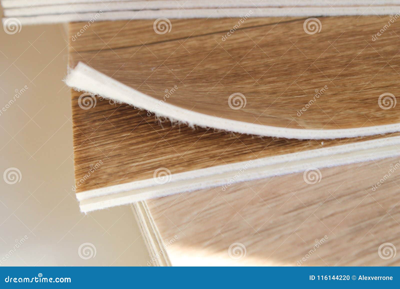 Толщина линолеума с утеплителем в мм. Каландровая основа линолеума что это. Основа линолеума. Поливинилхлоридный линолеум на войлочной основе. Линолеум на основе вспененного пвх.