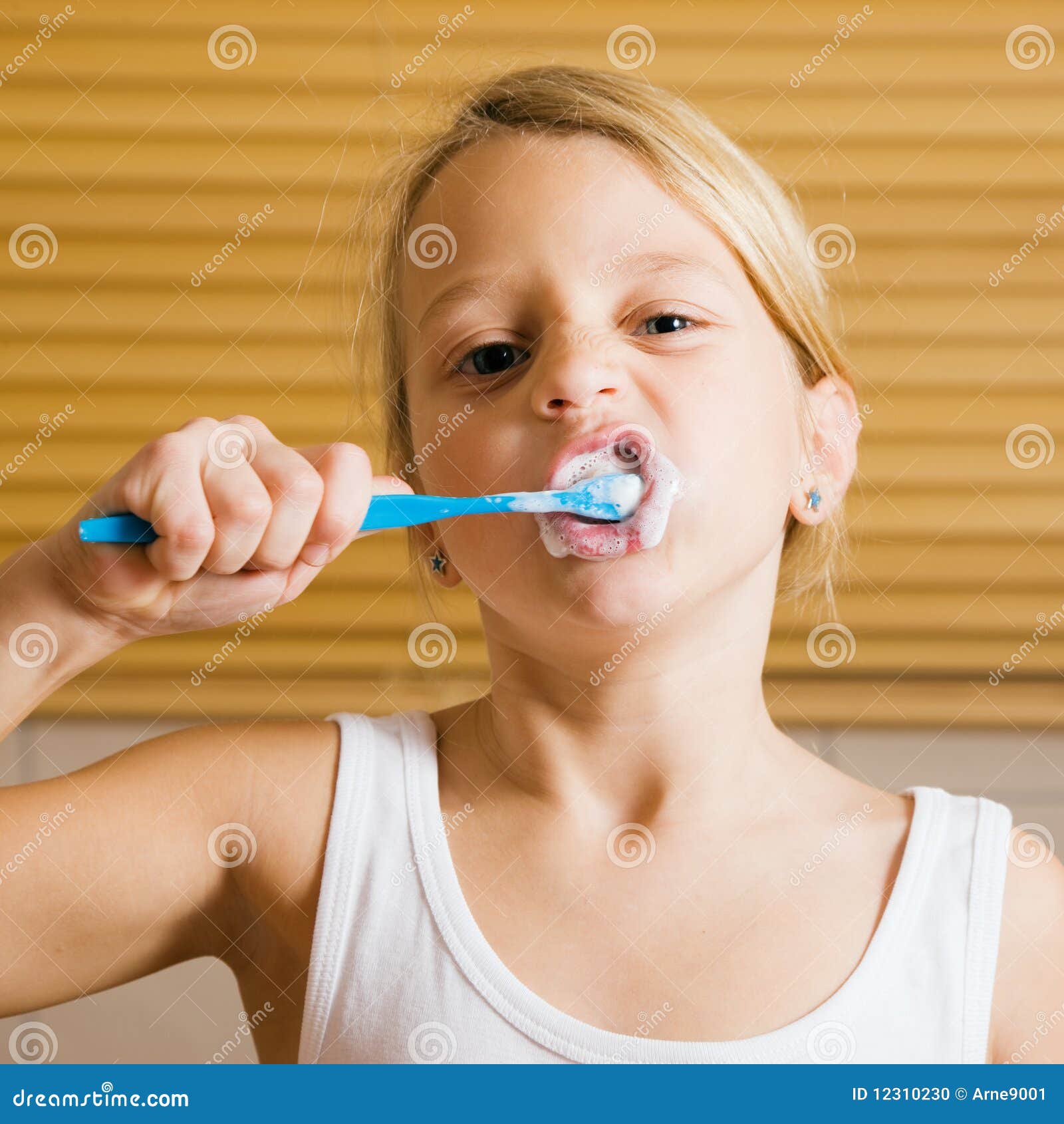 Tooth Brush In Pussy