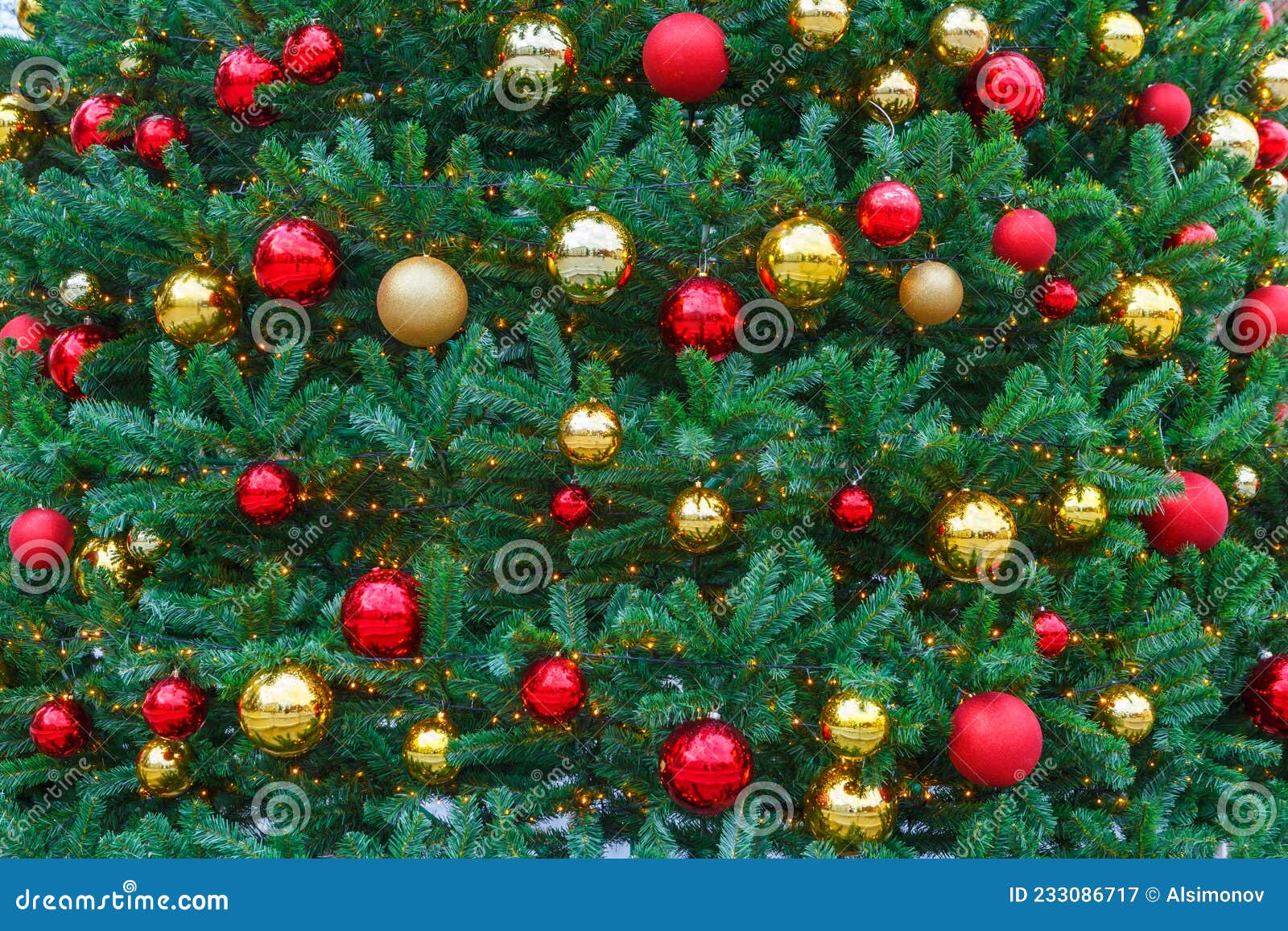 árvore De Natal Decorada Com Bolas De Natal Vermelhas E Douradas. Antecedentes Festivos Do Ano Novo Imagem de Stock - Imagem de inverno, xmas: 233086717 árvore De Natal Decorada Com Bolas De Natal Vermelhas E Douradas. Antecedentes Festivos Do Ano Novo Imagem de Stock - Imagem de inverno, xmas: 233086717