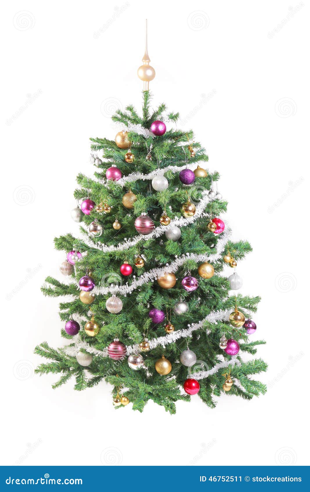 Árvore De Natal Decorada Com Festão Imagem de Stock - Imagem de drapejado,  decorativo: 46752511