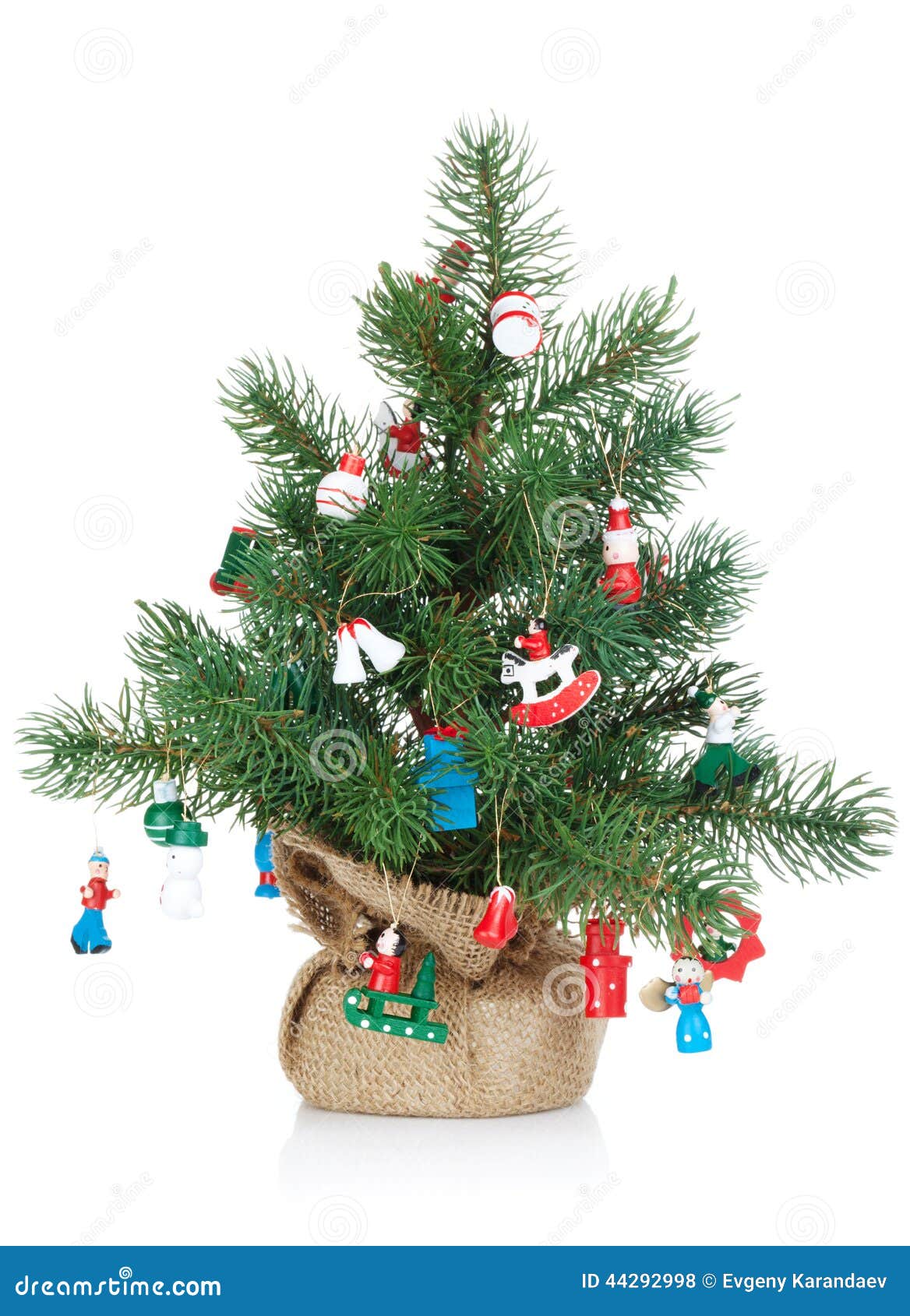 Árvore De Natal Decorada Pequena Foto de Stock - Imagem de inverno, verde: 44292998 Árvore De Natal Decorada Pequena Foto de Stock - Imagem de inverno, verde: 44292998