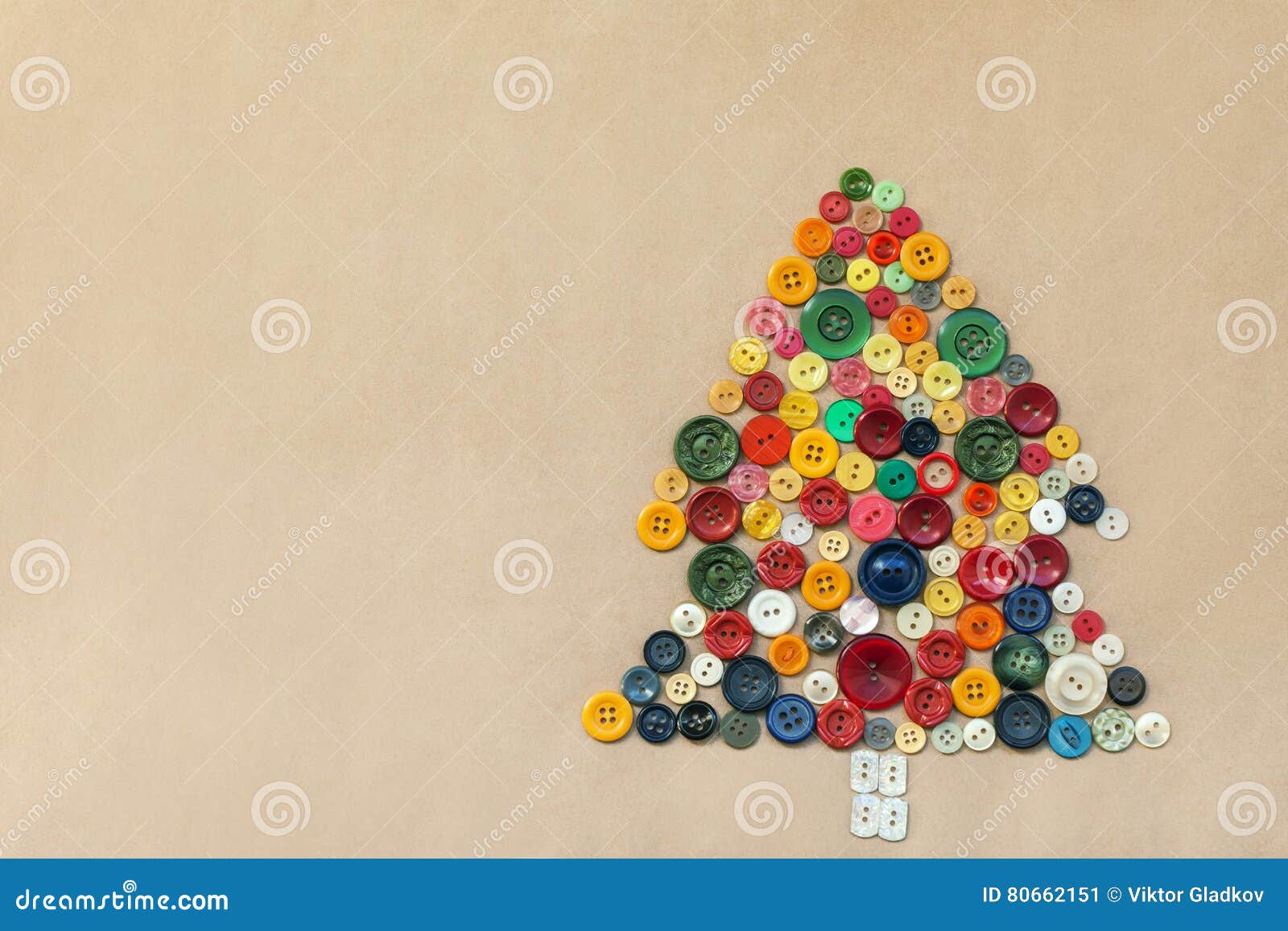 Árvore De Natal Dos Botões Coloridos Da Costura Imagem de Stock - Imagem de decorativo, linha: 80662151 Árvore De Natal Dos Botões Coloridos Da Costura Imagem de Stock - Imagem de decorativo, linha: 80662151