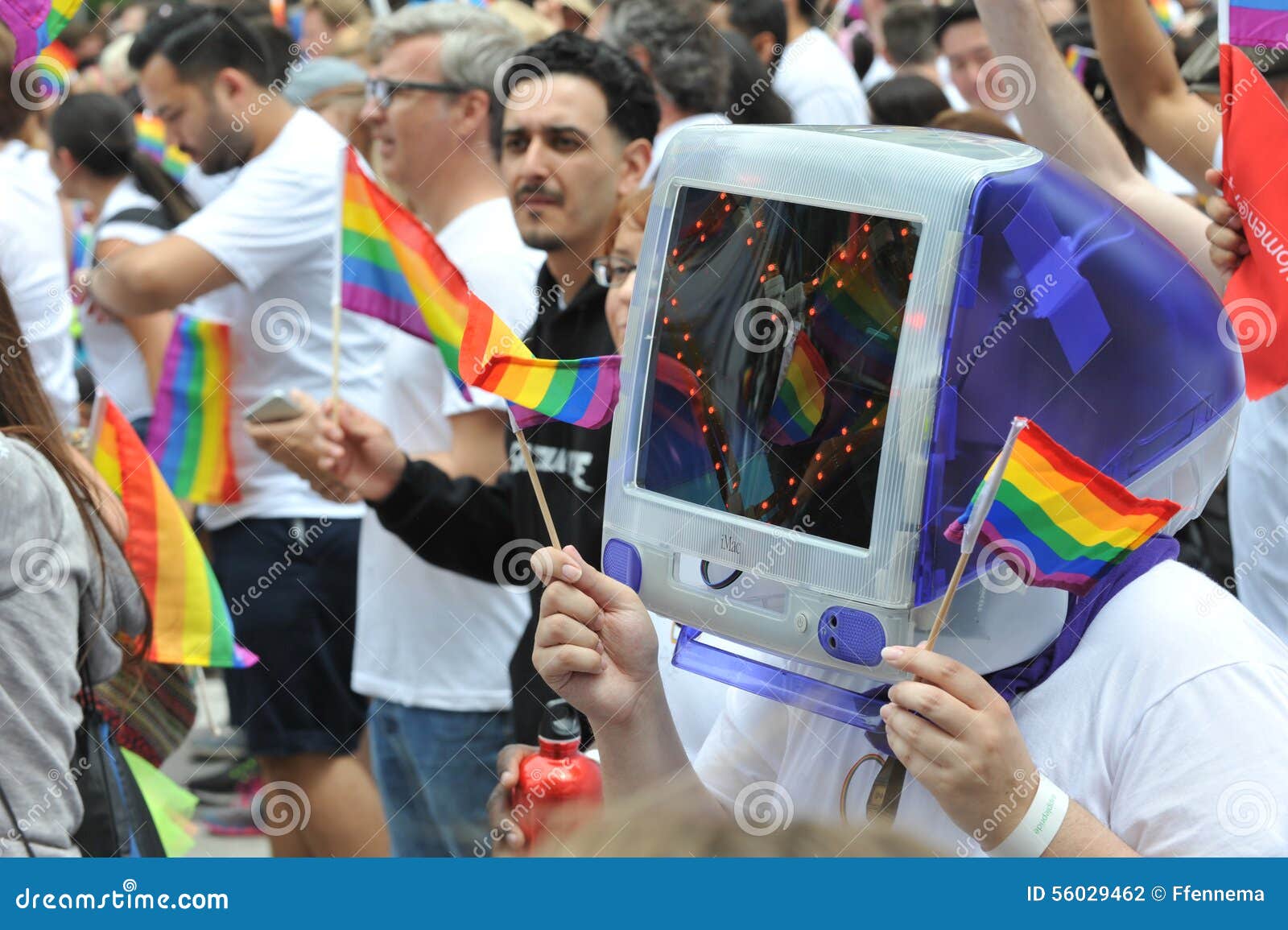 A De San Francisco 28 De Junio Paraders En La Calle De Mercado En El Sf P Fotografia Editorial Imagen De Paraders Junio