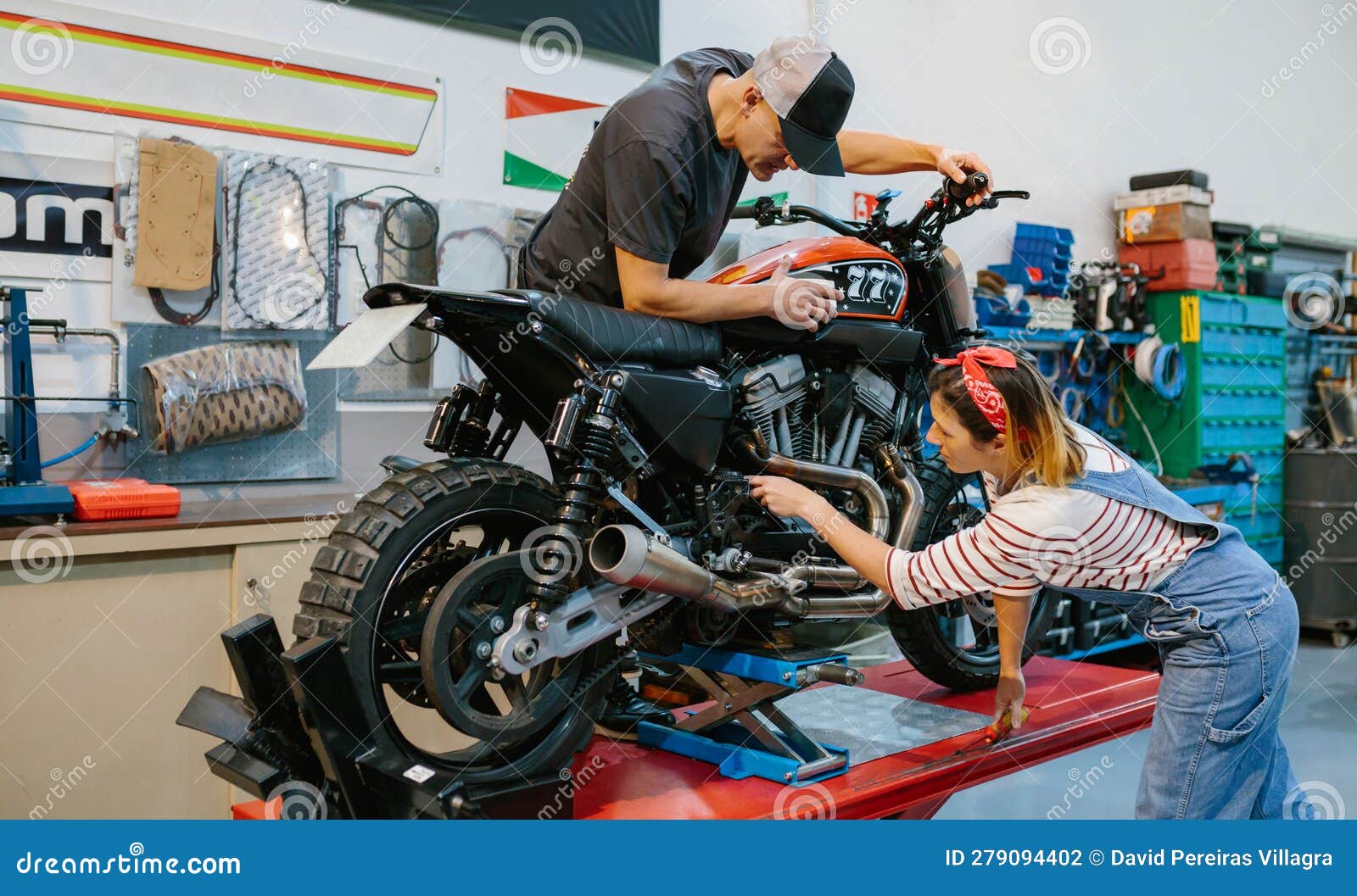 Mecanicien Moto Homme Photos et vecteurs gratuits