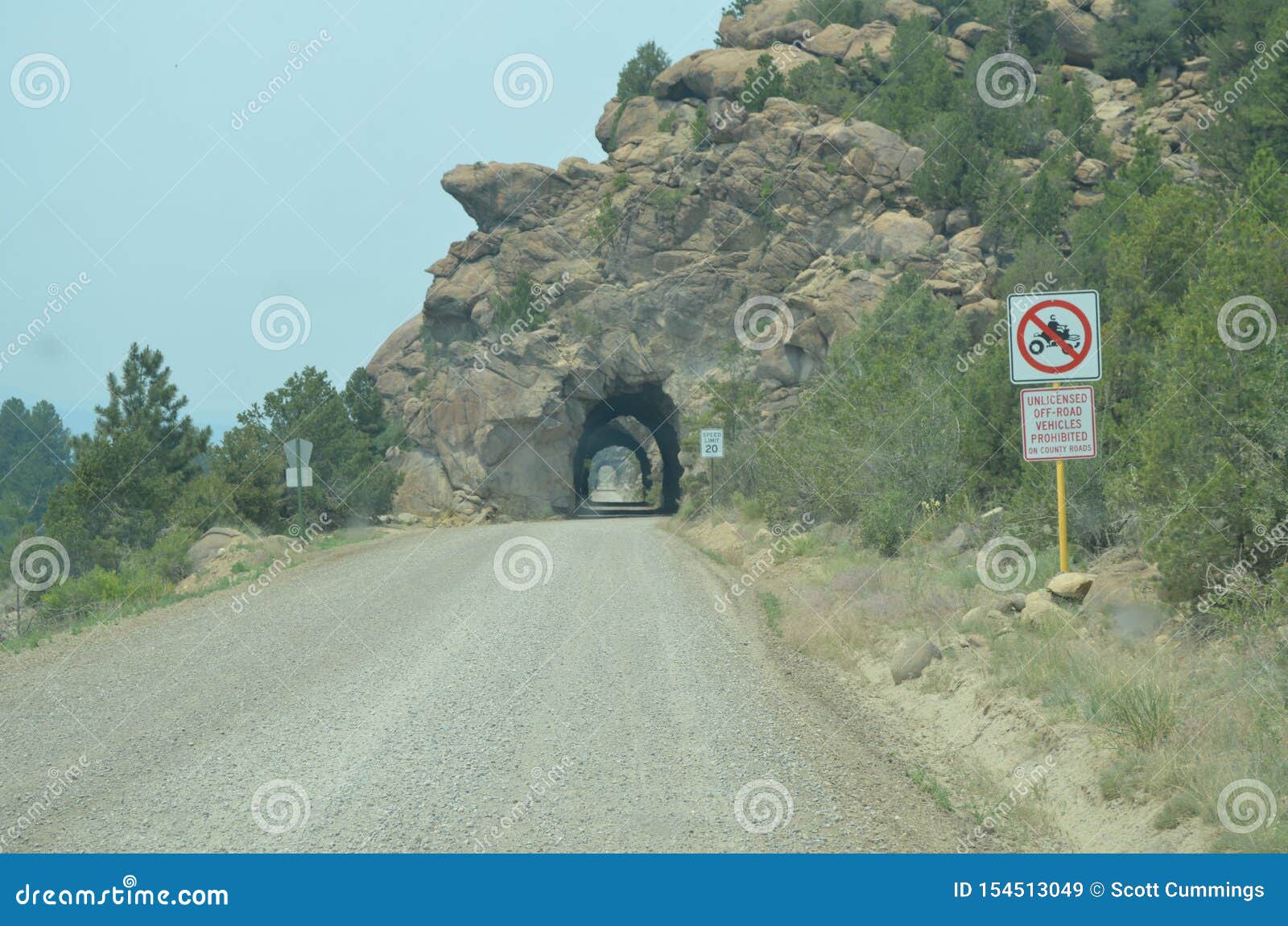 Última Primavera En Colorado: Túneles De Ferrocarril De Midland a Lo Largo  Del Río Arkansas Imagen de archivo - Imagen de verano, coche: 154513049