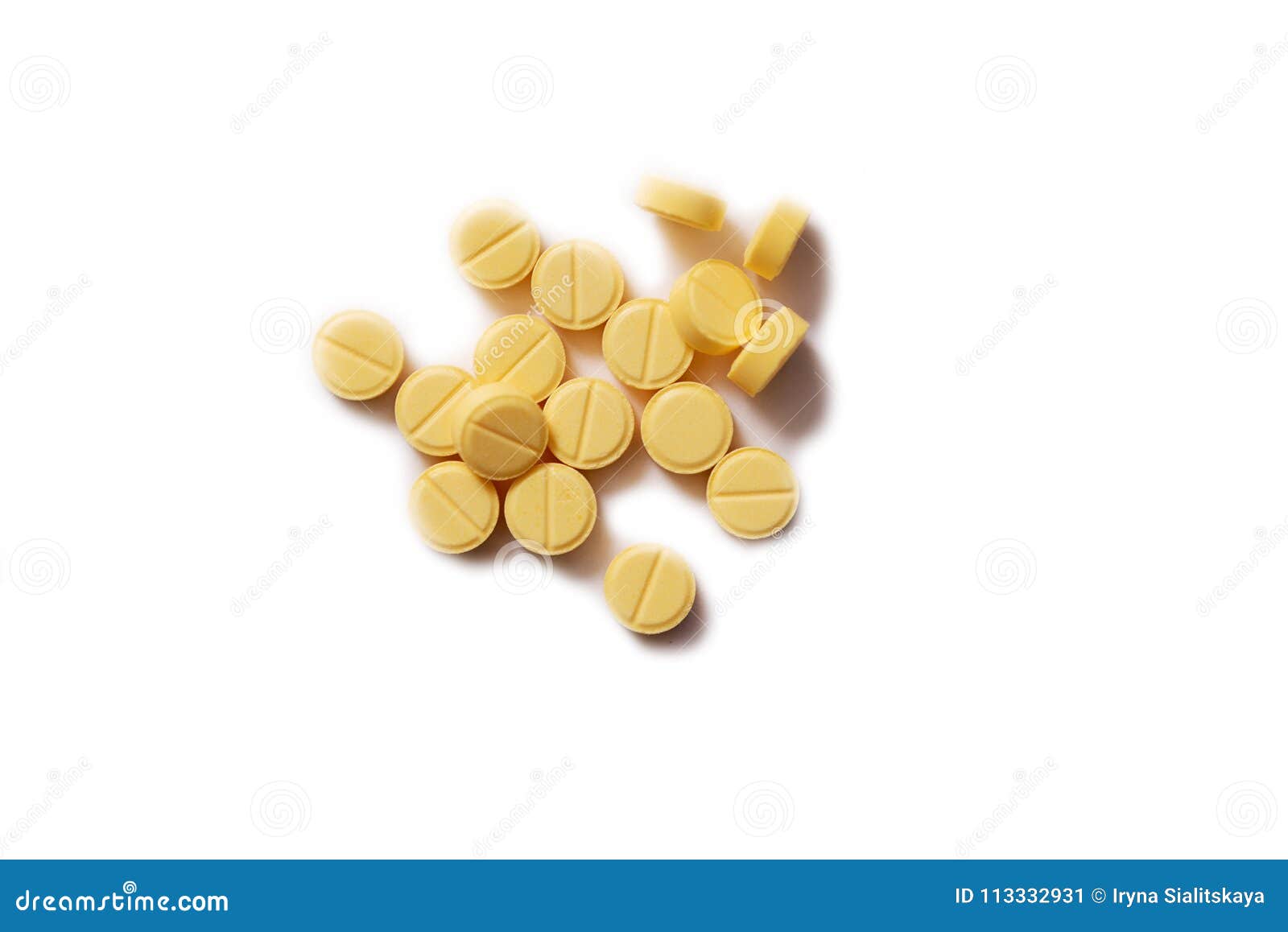 Таблетки собран. Желтые таблетки. Желтая таблетка среднего размера. Черно желтая таблетка. Желтая таблетка с гранями.