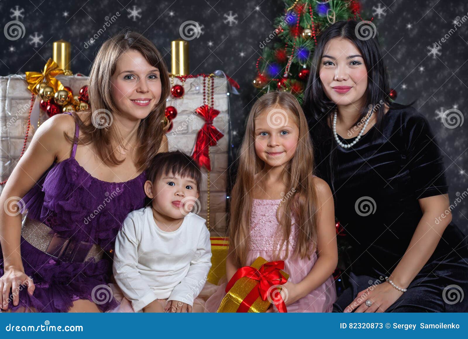 moms κόρες λεσβίες