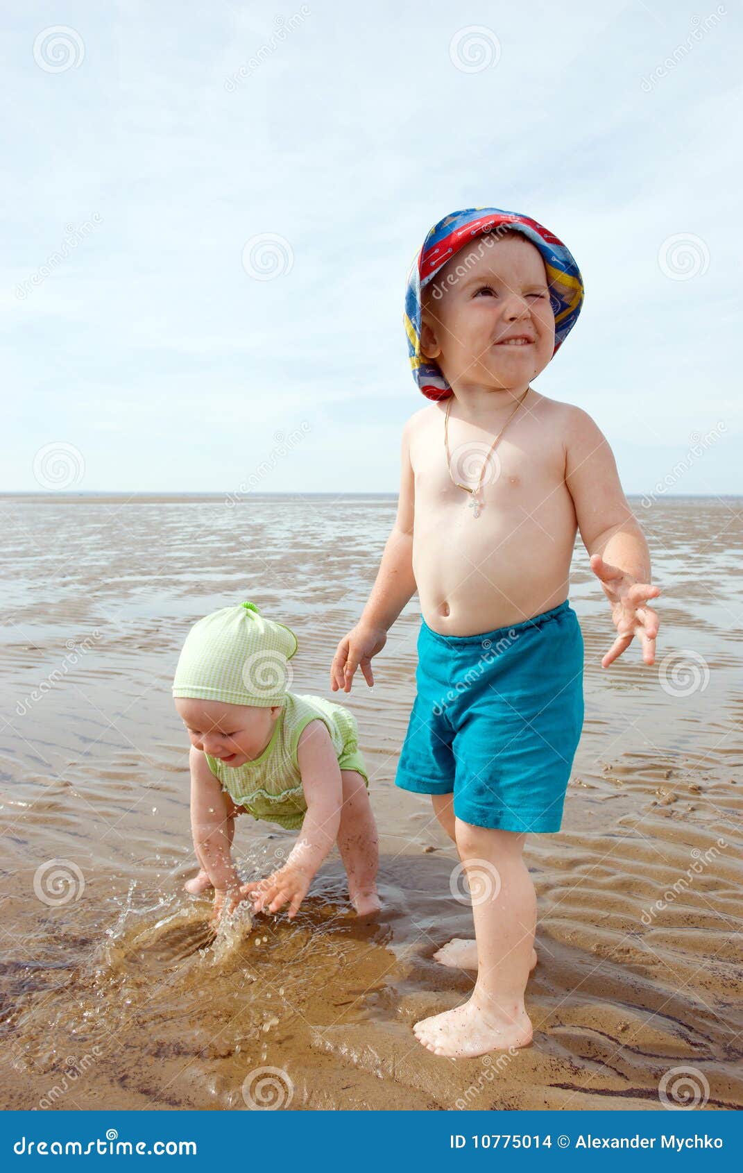 за голыми детьми на пляже фото 107