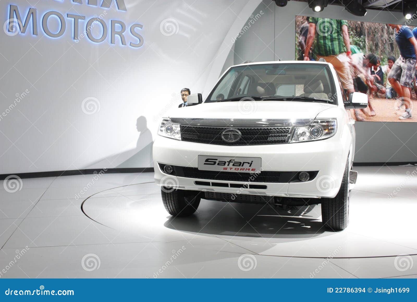 Avtomaticheskoe Storme Tata Safari Ekspo Displeya 2012 Redakcionnoe Stokovoe Izobrazhenie Izobrazhenie Naschityvayushej Krasivejshee Roskosh 22786394