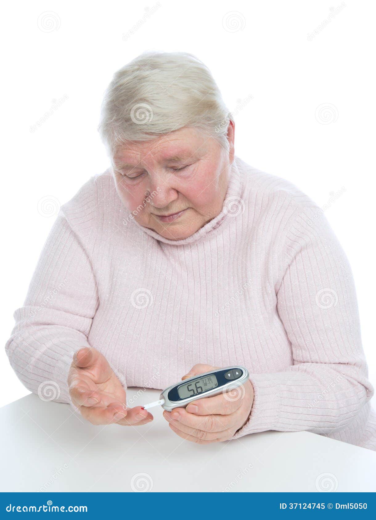 Диабет в 60 лет у мужчин. Диабет у пожилых. Сахарный диабет у пожилых. Сахарный диабет в пожилом и старческом возрасте. Женщина с диабетом.