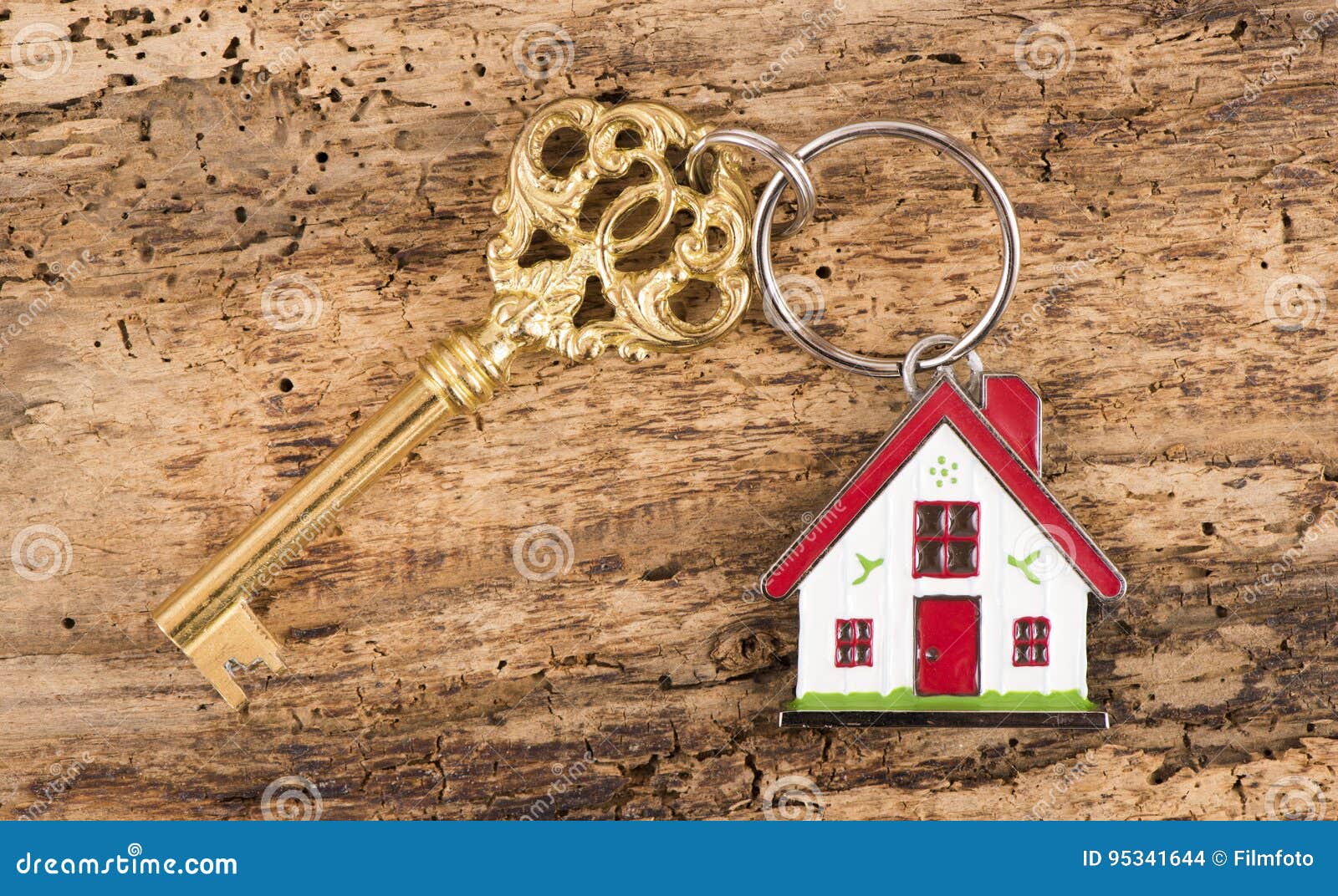 ключи от дома. старинный ключ. дом ключ постоянный. домик с ключами. ключи от квартиры.