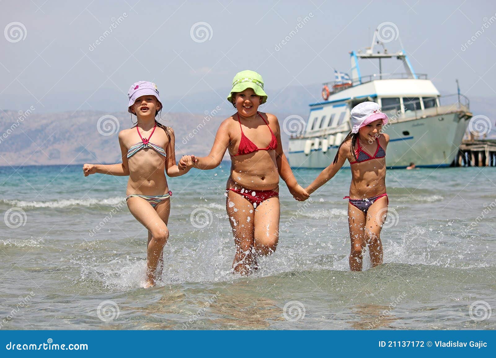 с детьми голым на пляж фото 97
