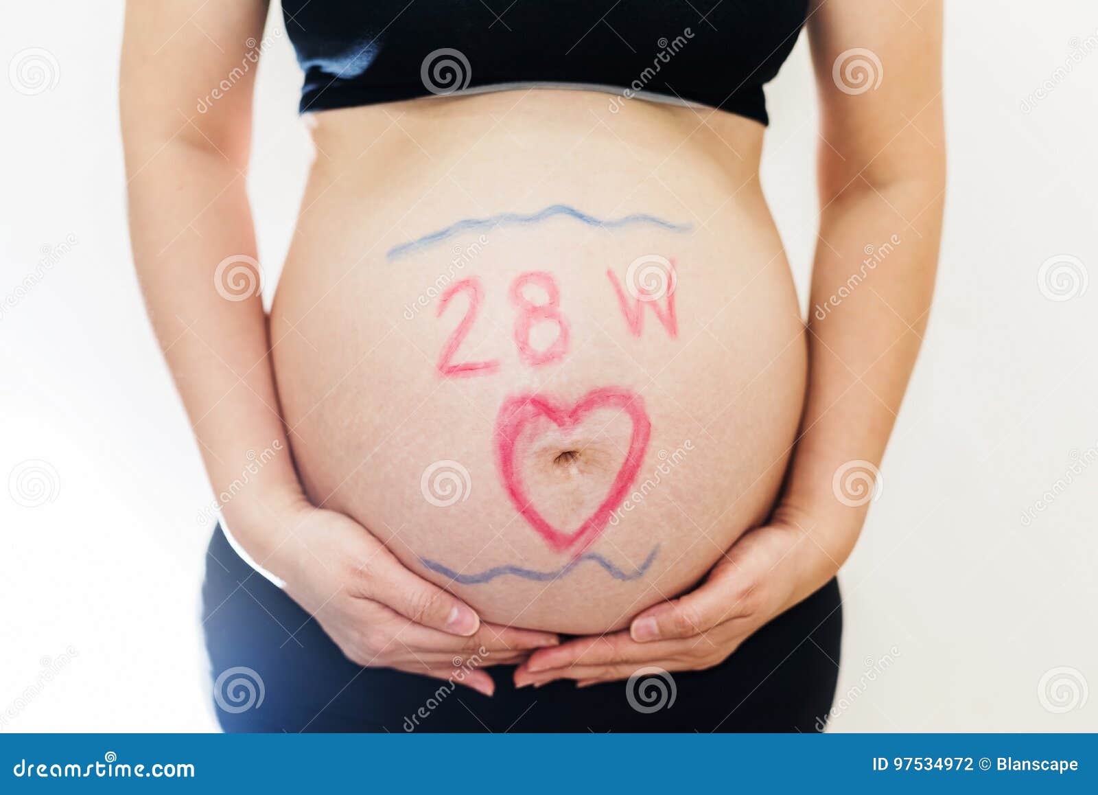 28 неделя беременности тянет. Живот на 28 неделе. Живот на 28 неделе беременности.