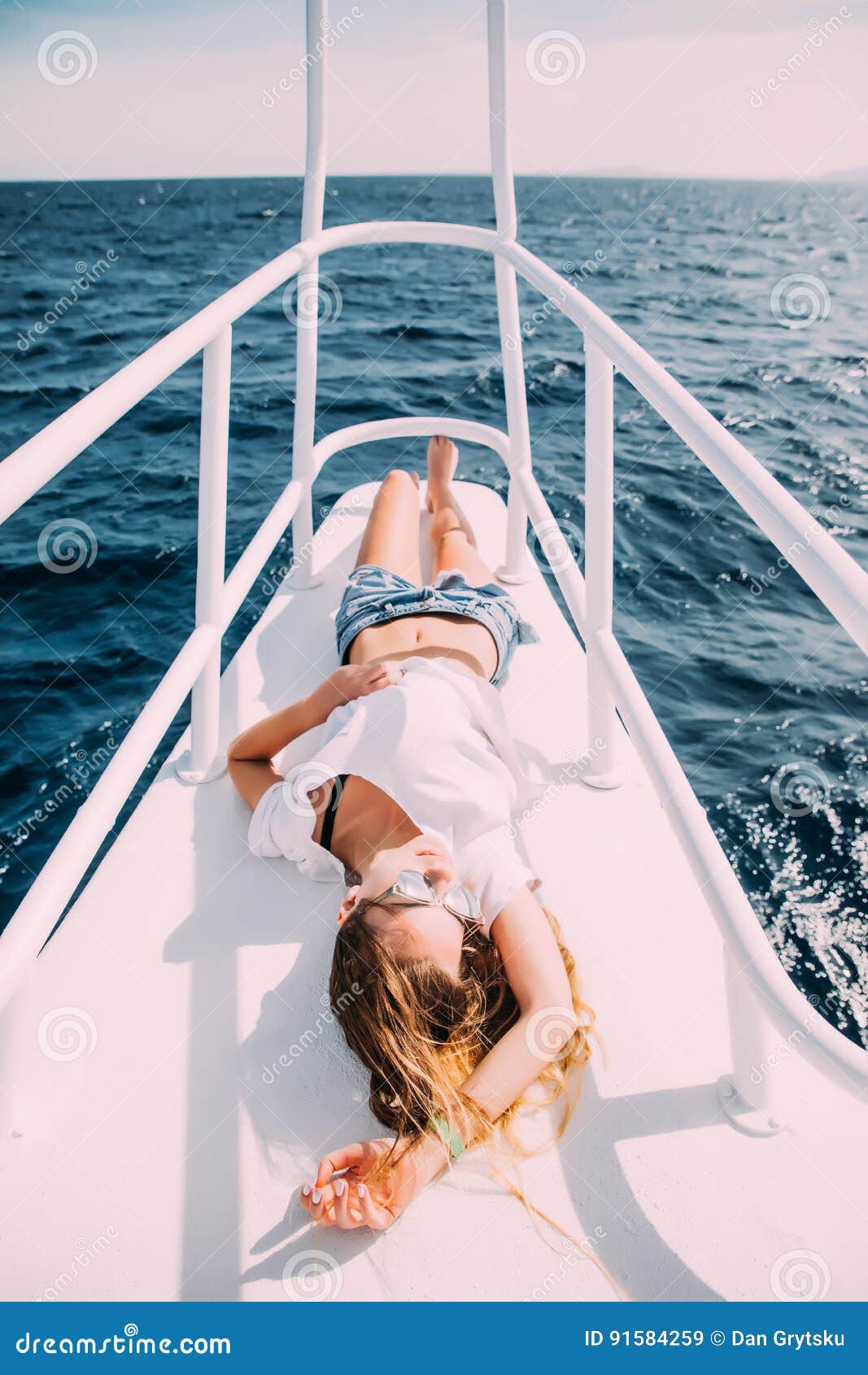 Фотосессия на яхте позы