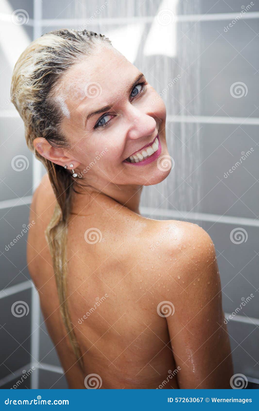 Blondes in the shower