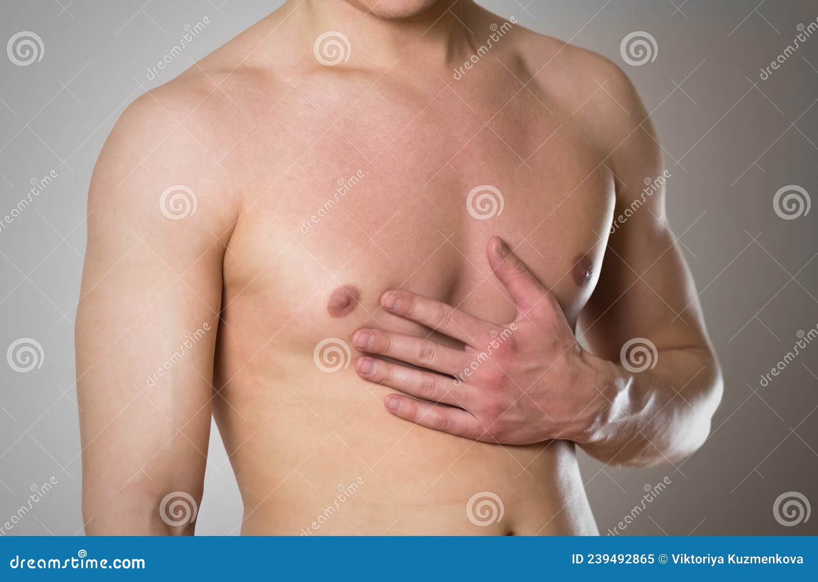 боль в груди. Мужская грудь болит Стоковое Изображение - изображение насчитывающей дискомфорт, сердечно: 239492865
