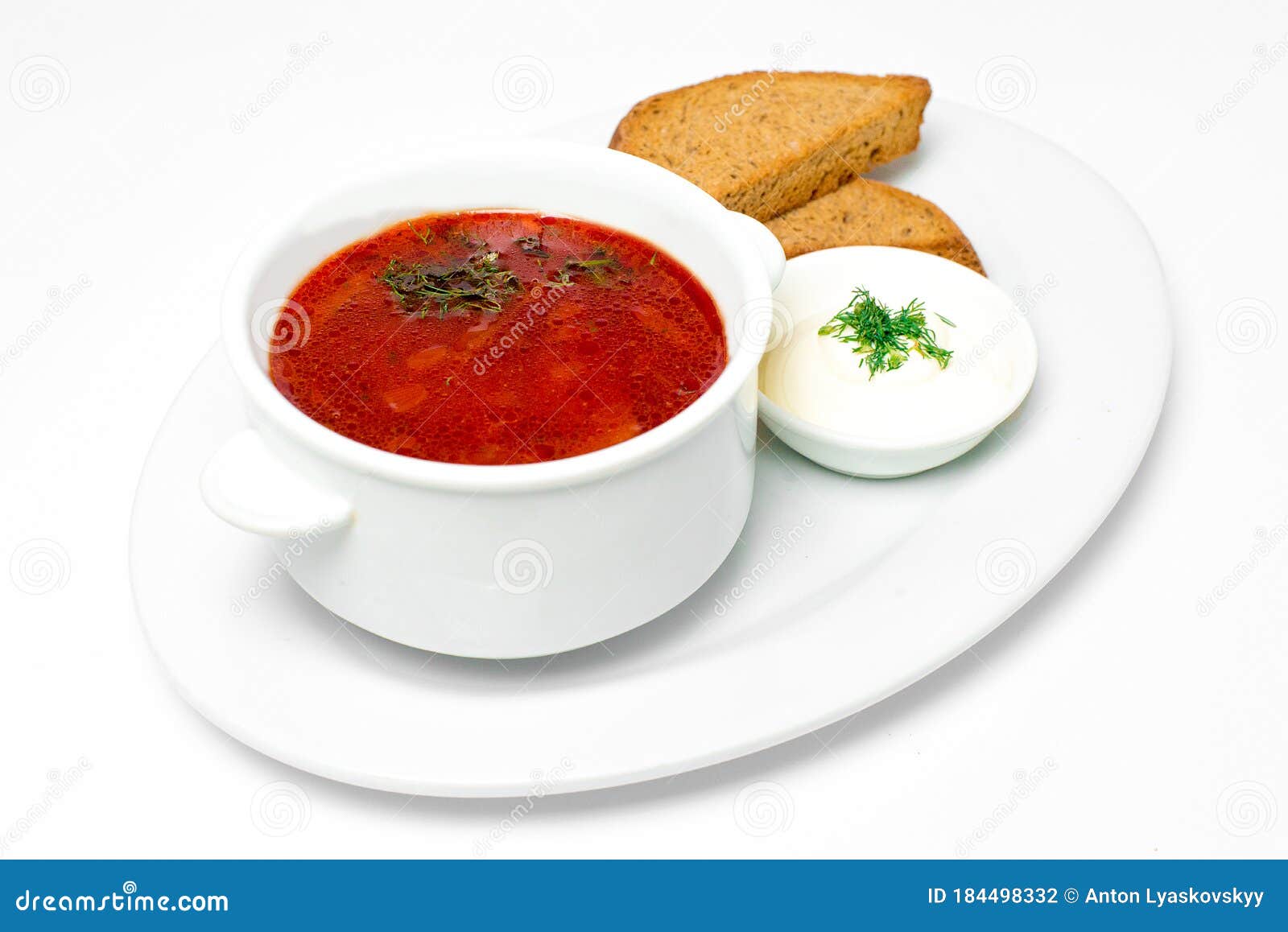Борщ на белом фоне