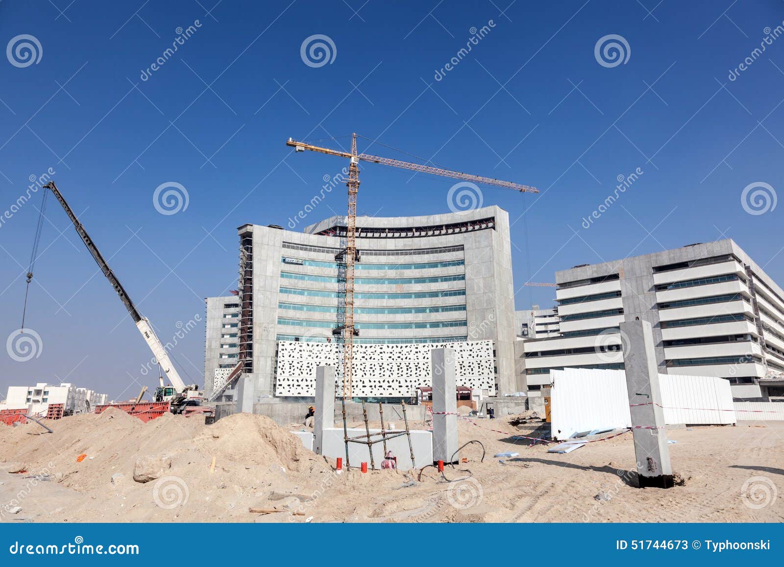 Строительство медицинских учреждений. Фото стройки медучреждений. Стройка медцентра в Ялте.