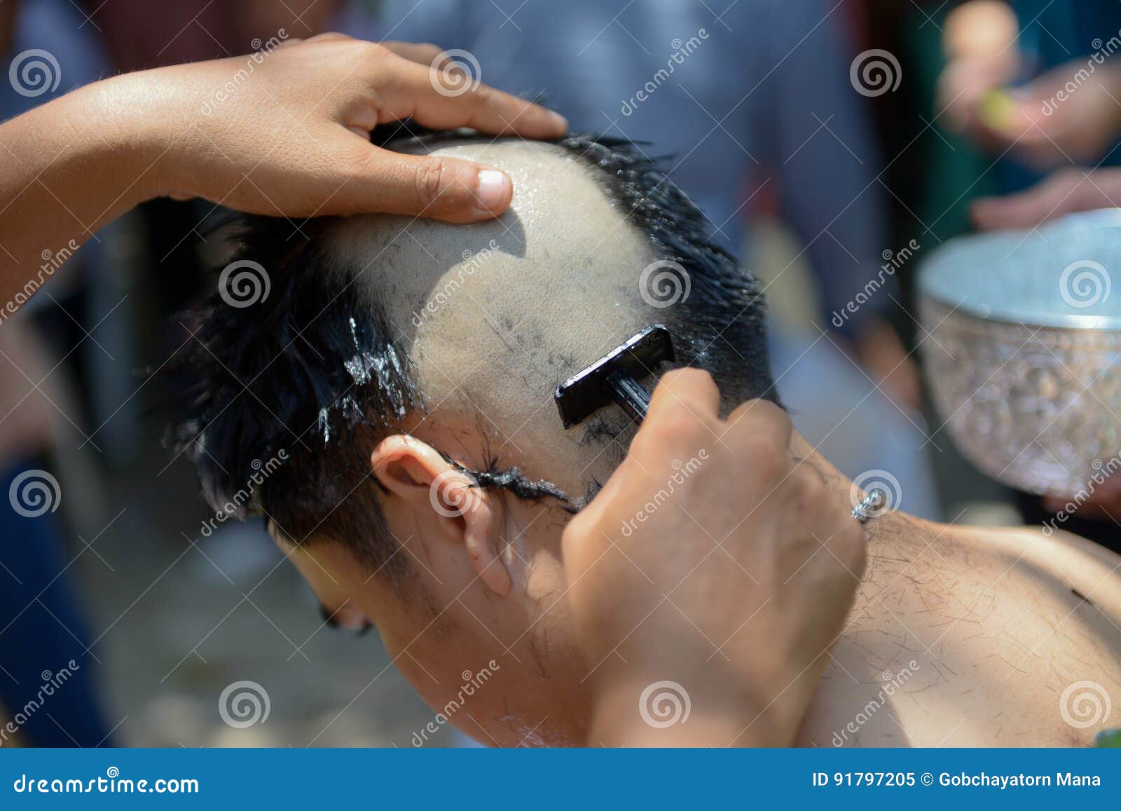 Человек говорит иконка. Голова 3д. Голова в профиль. Голова орка вектор. Наушники силуэт.