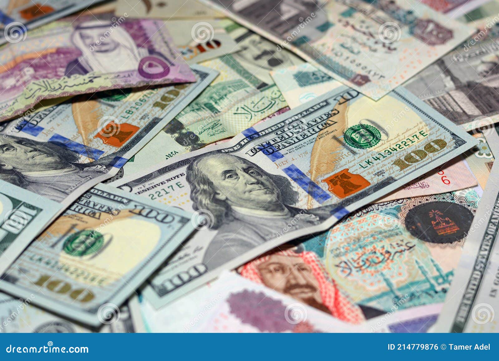 Доллары старого образца в египте принимают ли. Валюта саудовский риал. Деньги Египта. Египетский доллар. Валюта Саудовской Аравии курс.