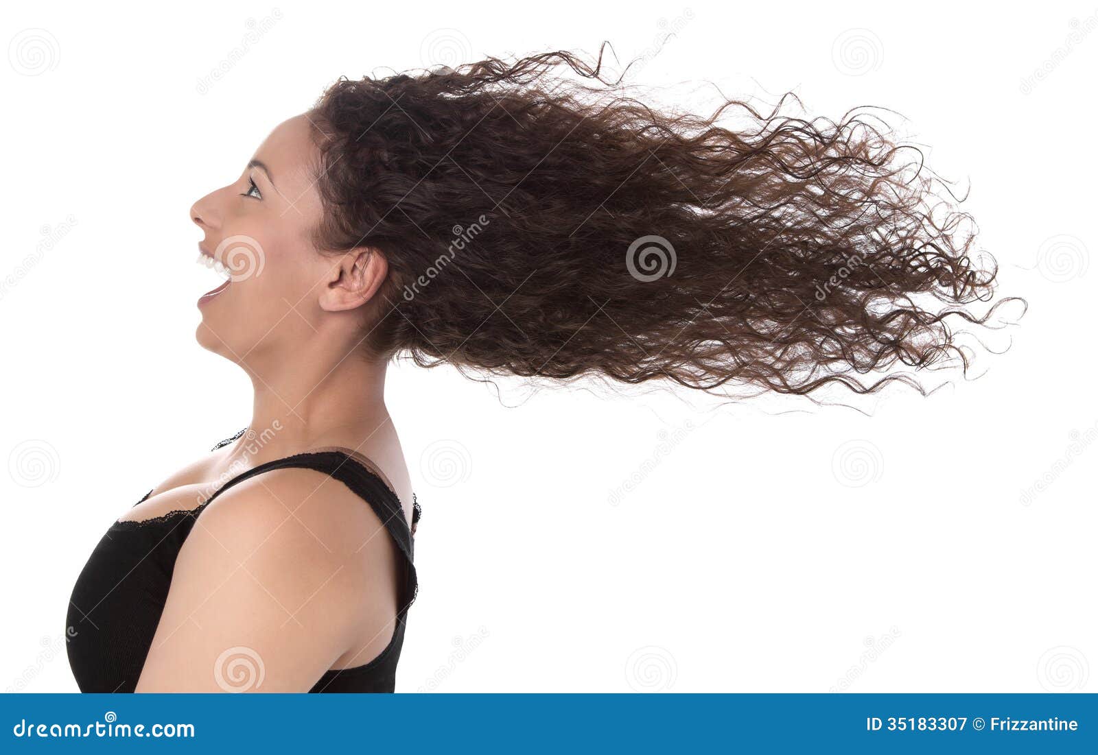 Ветер дует волосах. Волосы развиваются. Сильный ветер волосы. Девушка с развевающимися волосами. Летающие волосы.