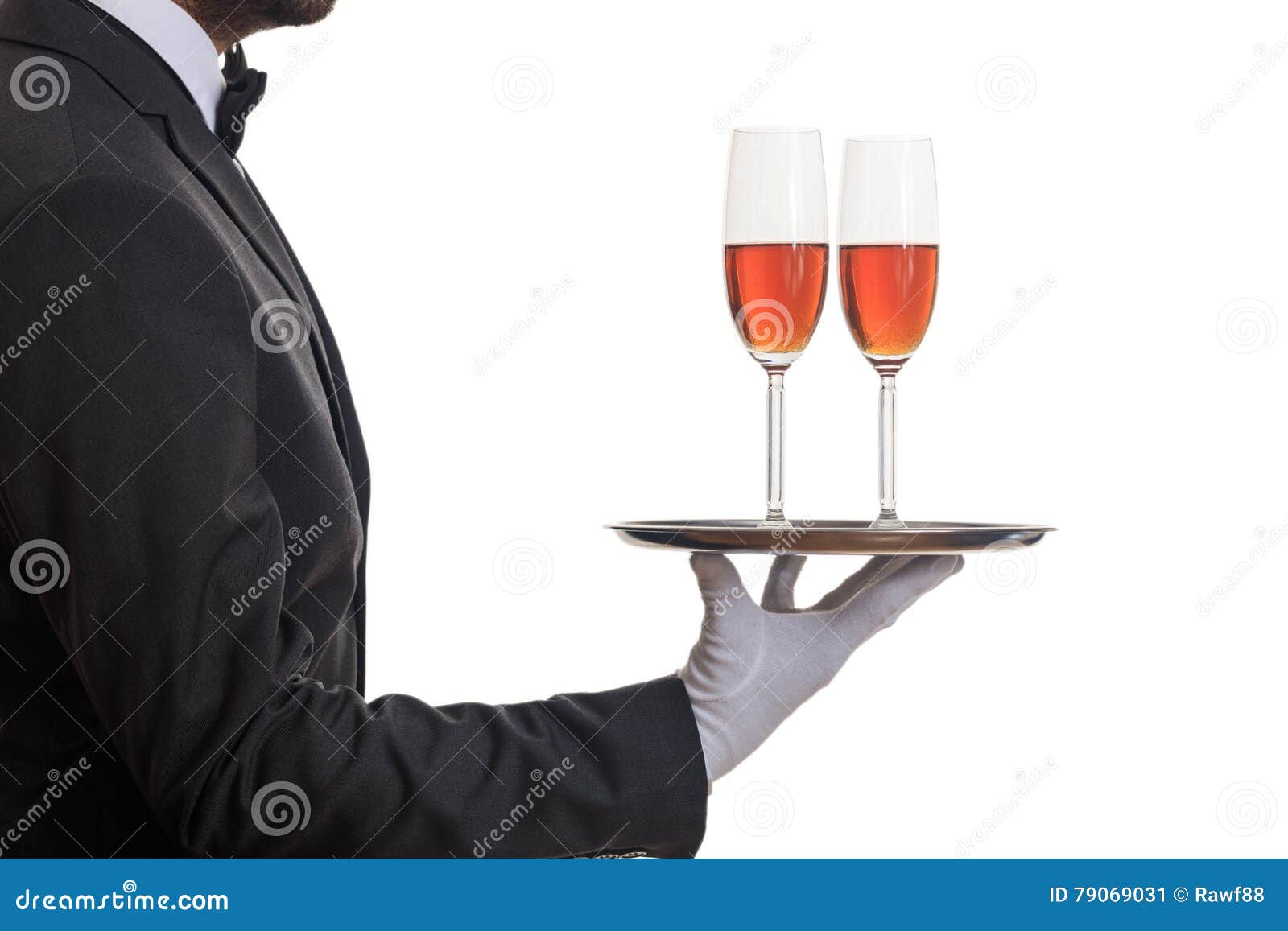 Воды и хлеба дай официант. Поднос с бокалами. Официант с вином. Рука официанта с подносом. Поднос для вина и бокалов.