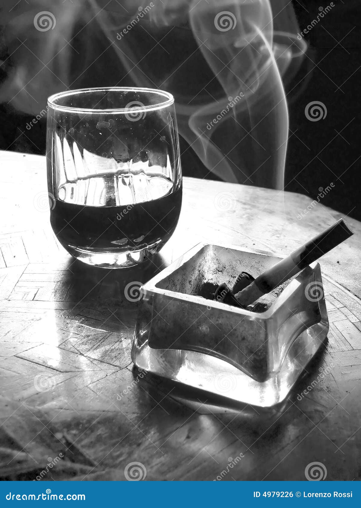 Вино и сигареты. Вино и сигареты Эстетика. Бокал виски и сигарета. Вино и сигары. Сигаретный дым дорогой коньяк