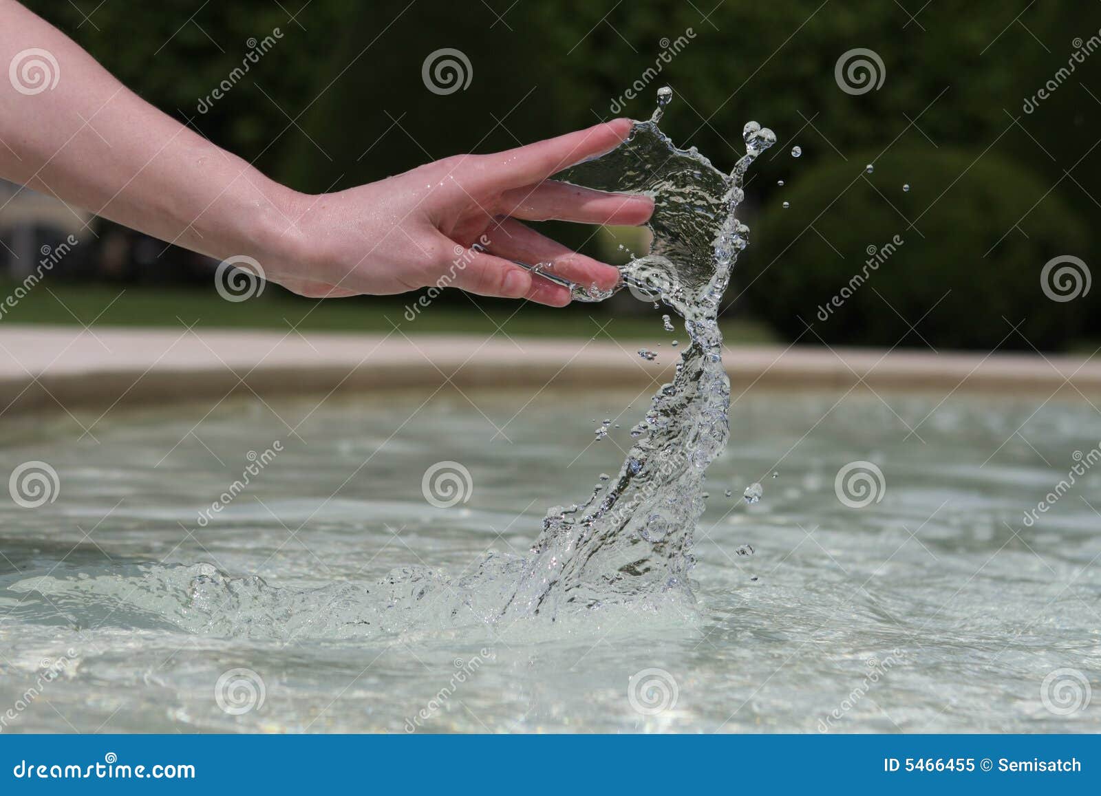 Магия воды в руках