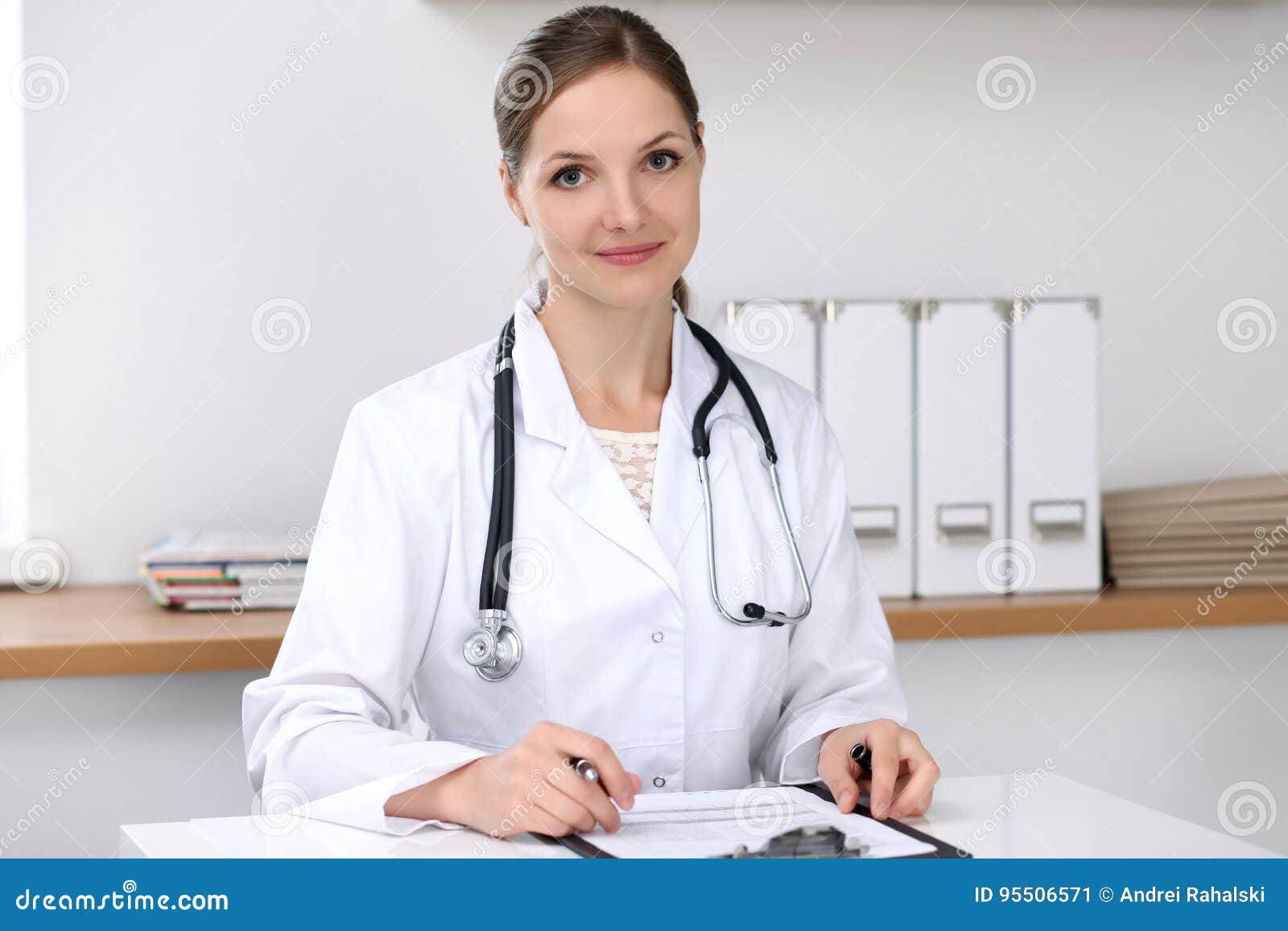 женщина врач. женский врач имя. женский врач имя. женский врач имя. женский врач имя.