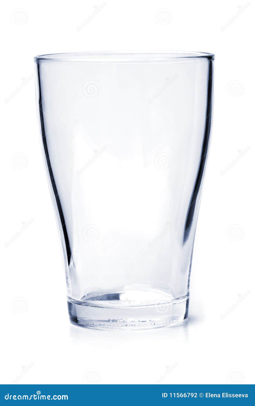 Пустой стакан слушать. Беломор пустой стакан. Пустая тарелка пустой стакан. Пустой бокал фото на белом фоне. Стакан в пустой комнате.