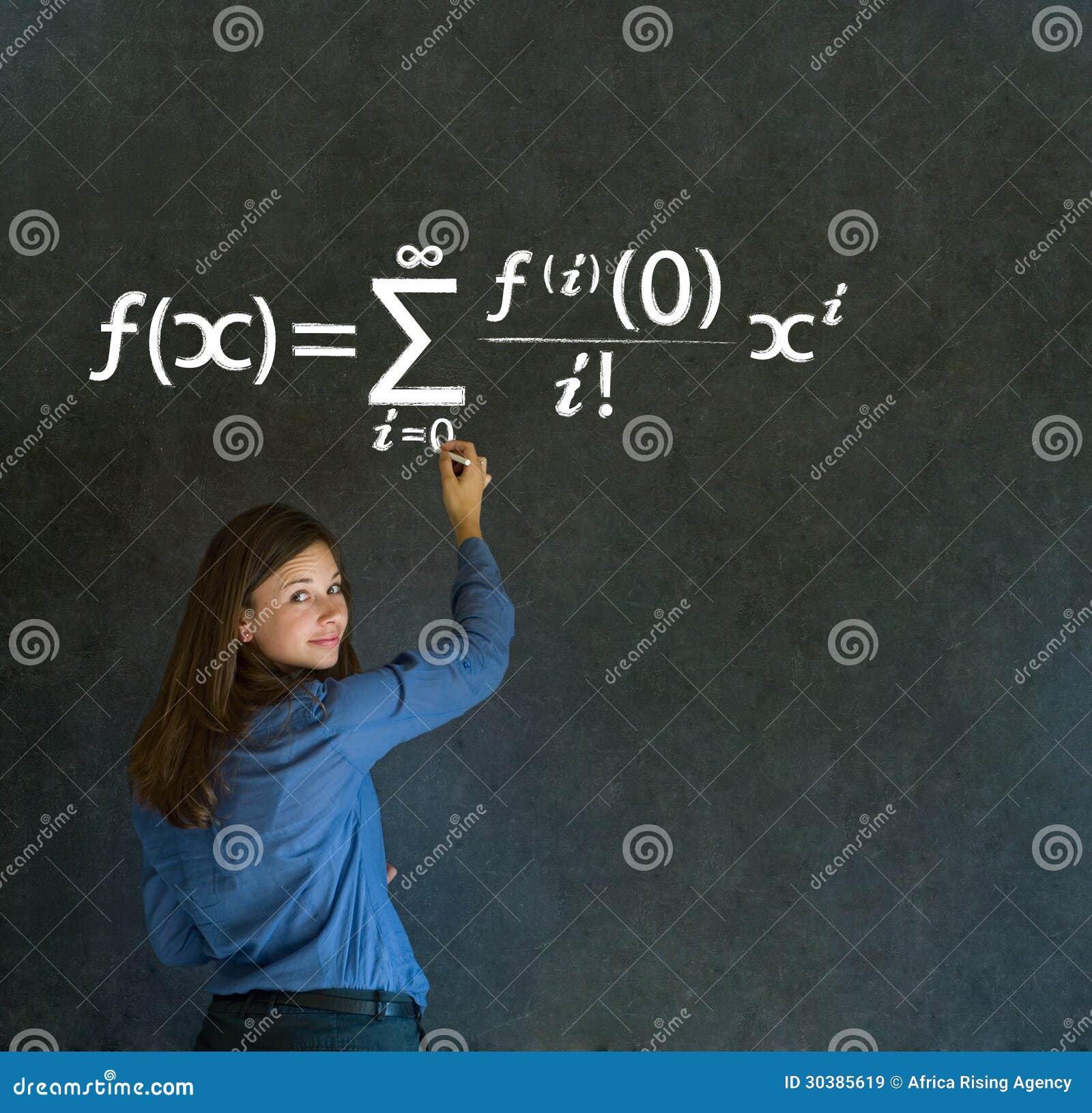 Девушка анализирует рисунок. Девушка отметки. Девушка отметки. День женщины математика. Девушка отметки.