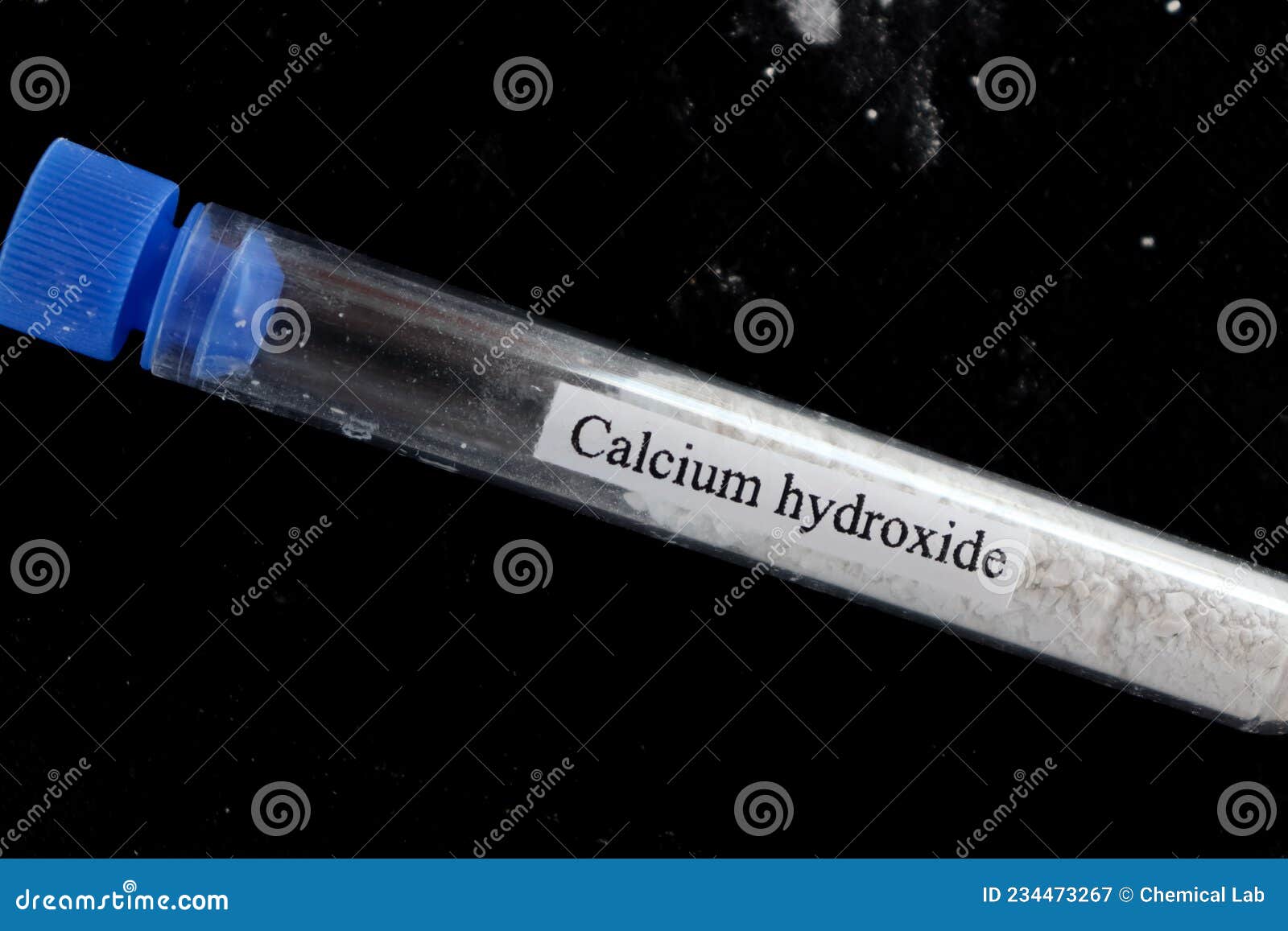 Прозрачный раствор гидроксида кальция