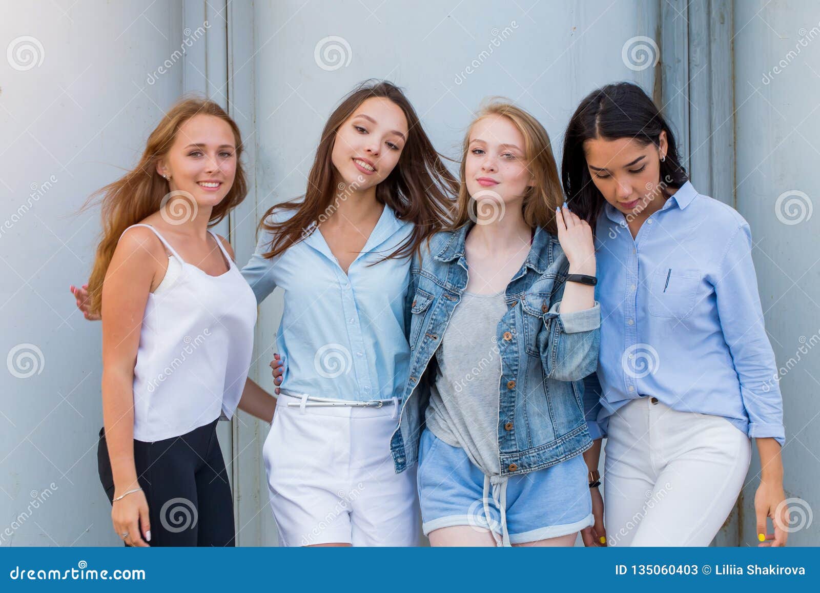 Молодые Девушки Студентки Фото