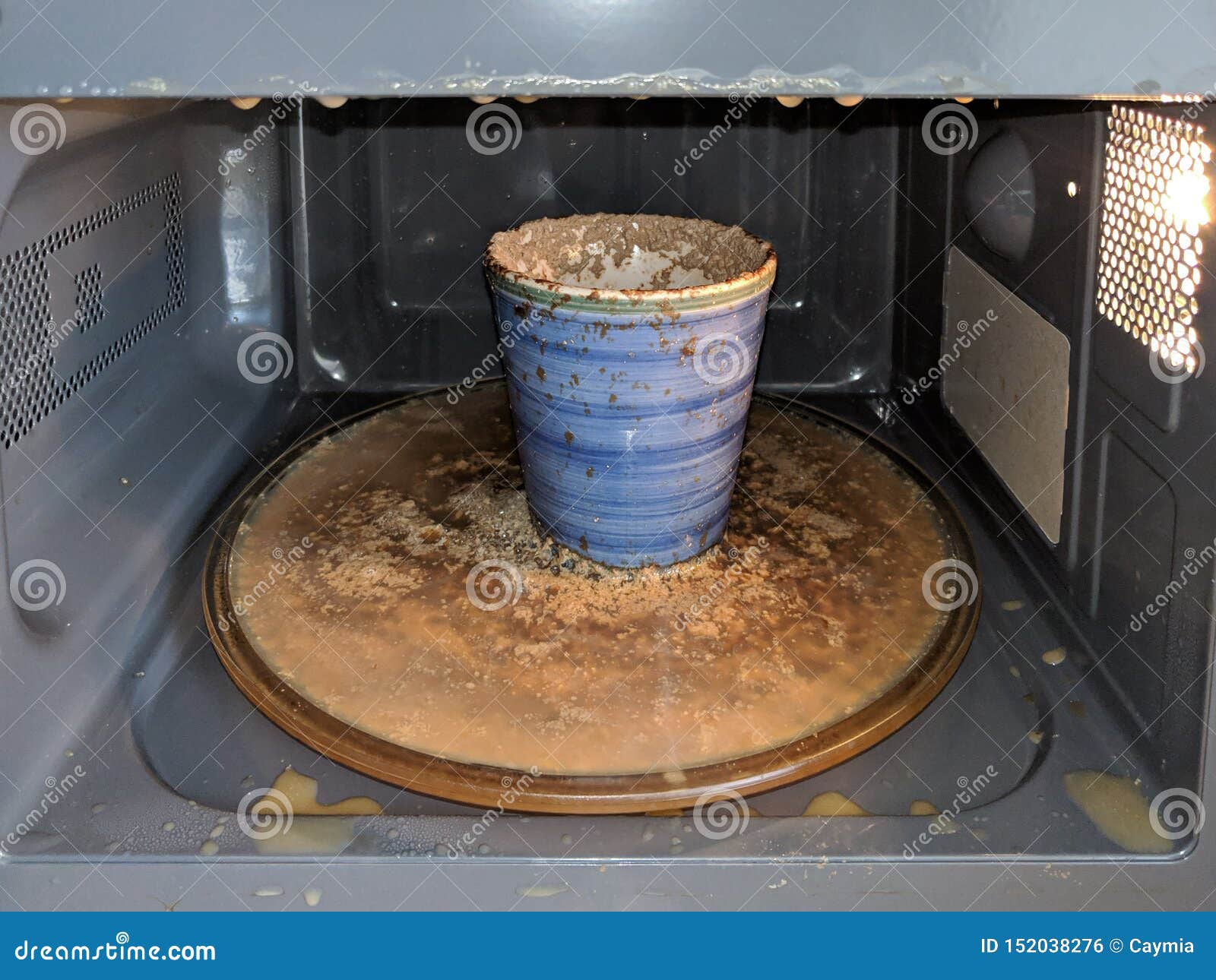 Можно ли греть горшки в микроволновке. Контейнер расплавился в микроволновке. Можно ли греть горшки в микроволновке. Можно разогревать в микроволновке в глиняном горшочке. Приготовление пищи в микроволновке.