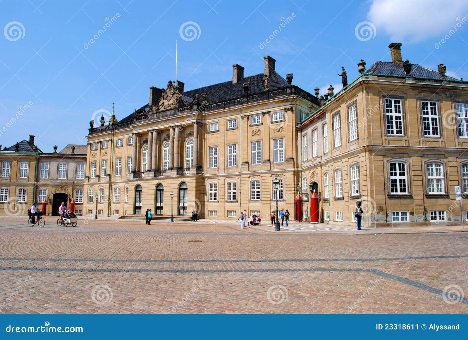 дворец Copenhagen Amalienborg Редакционное Фото - изображение ...