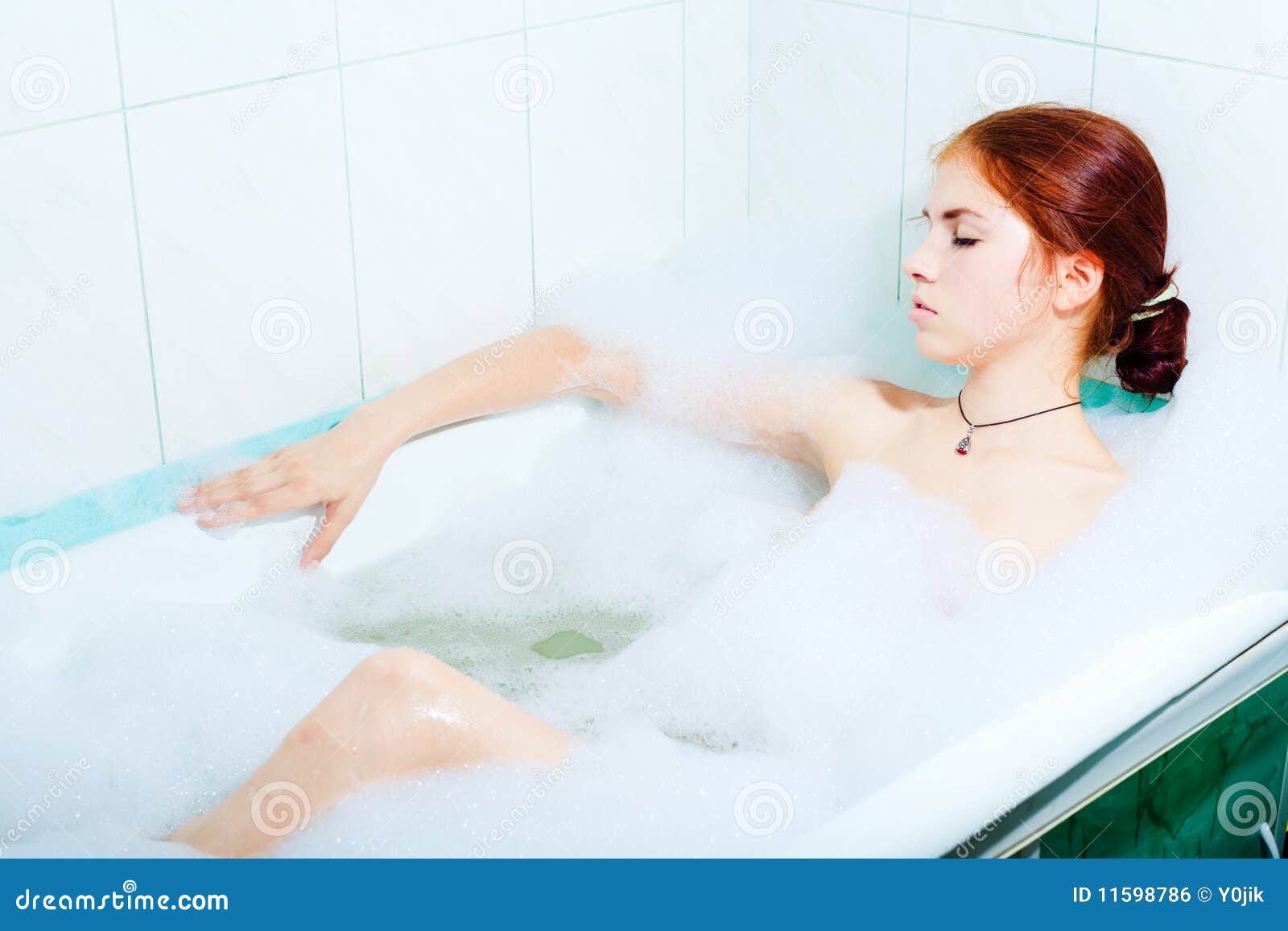 эротика голых девочек в ванной фото 51