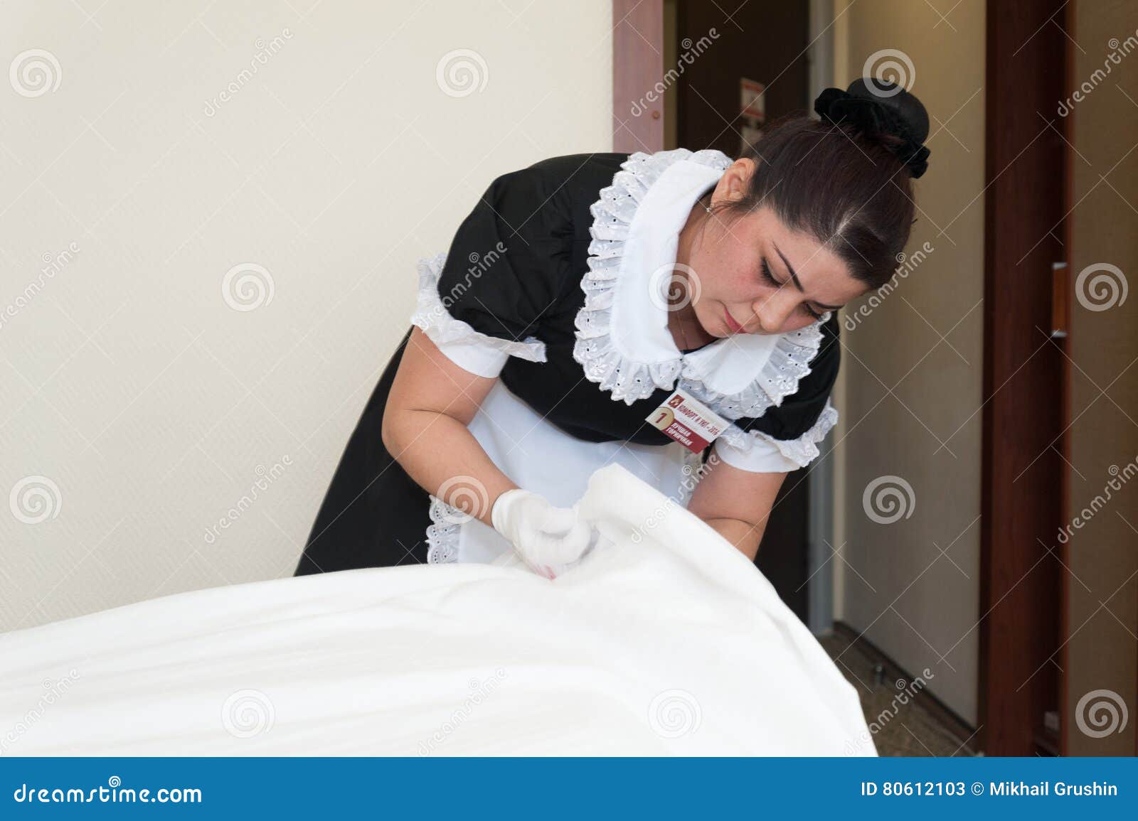 Мужик взял силой молодую домработницу Grannie Pics