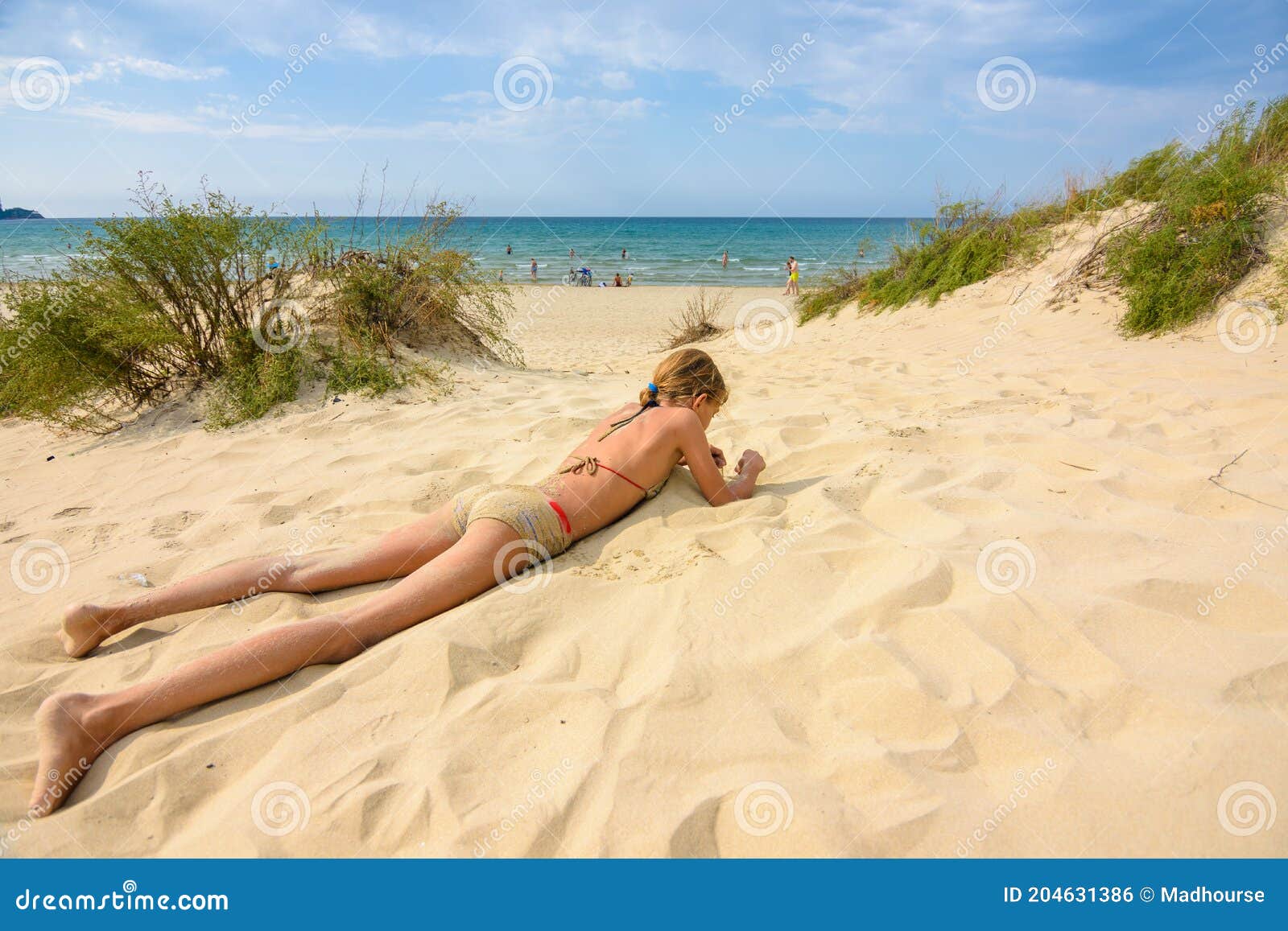 Красивые Девушки На Диком Пляже Фото