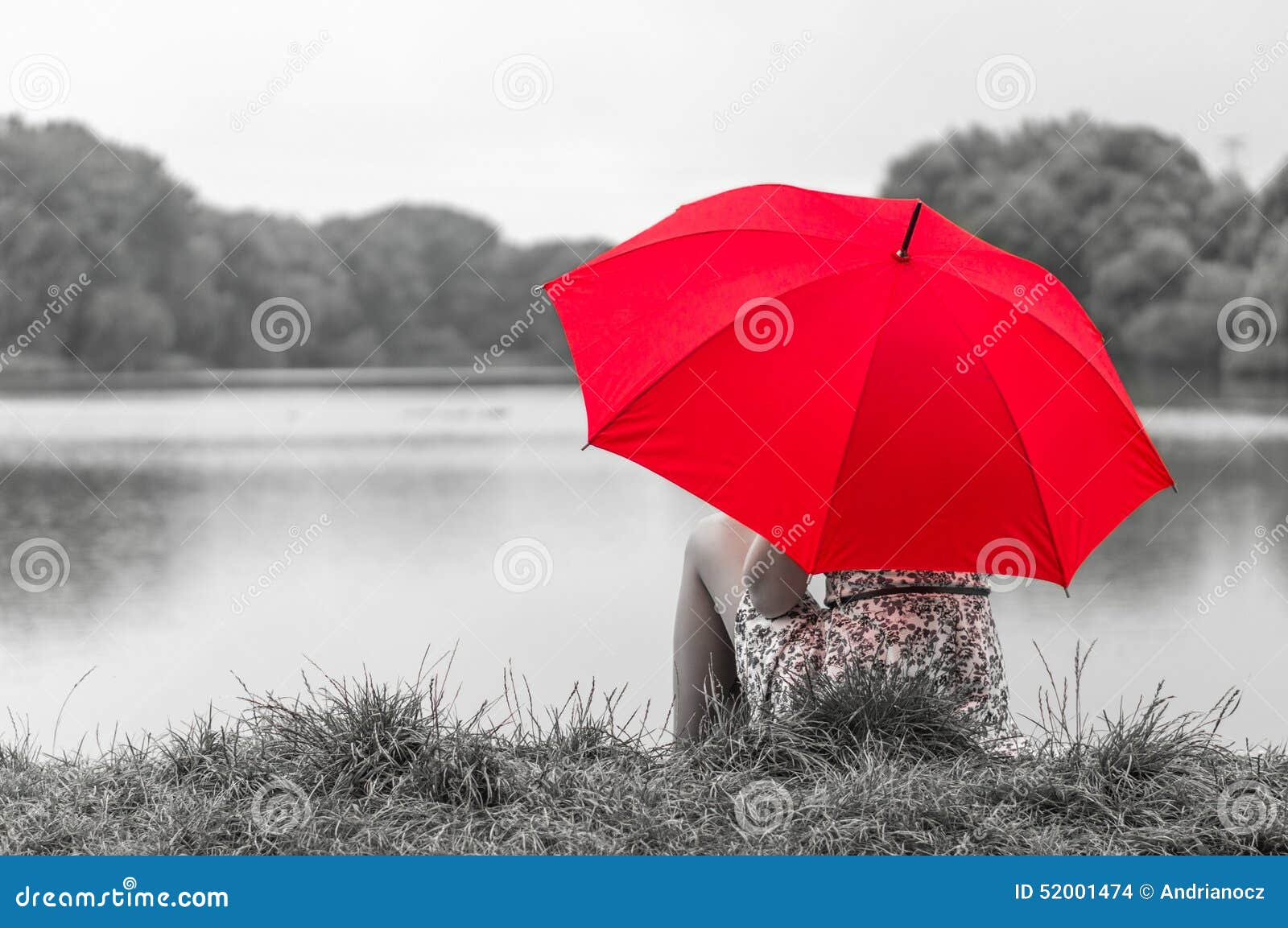 Зонтик сидит. Сидит с зонтом. Девушка с красным зонтом. Красный зонтик. Девушка сидит под зонтом.