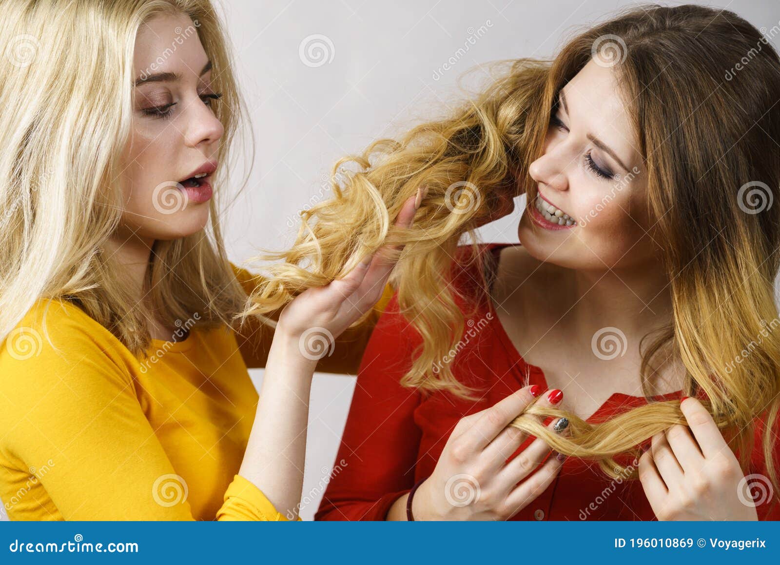 Два Цвет Длинных Волос Фото