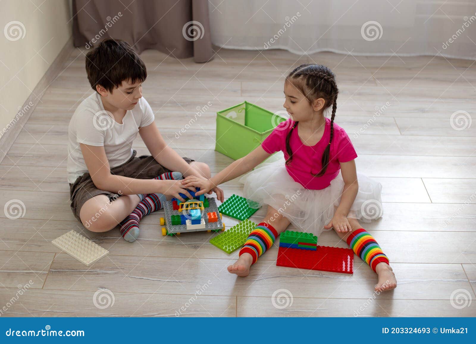 10,906 Puberty стоковые фото - бесплатные и стоковые фото RF от Dreamstime - Стр