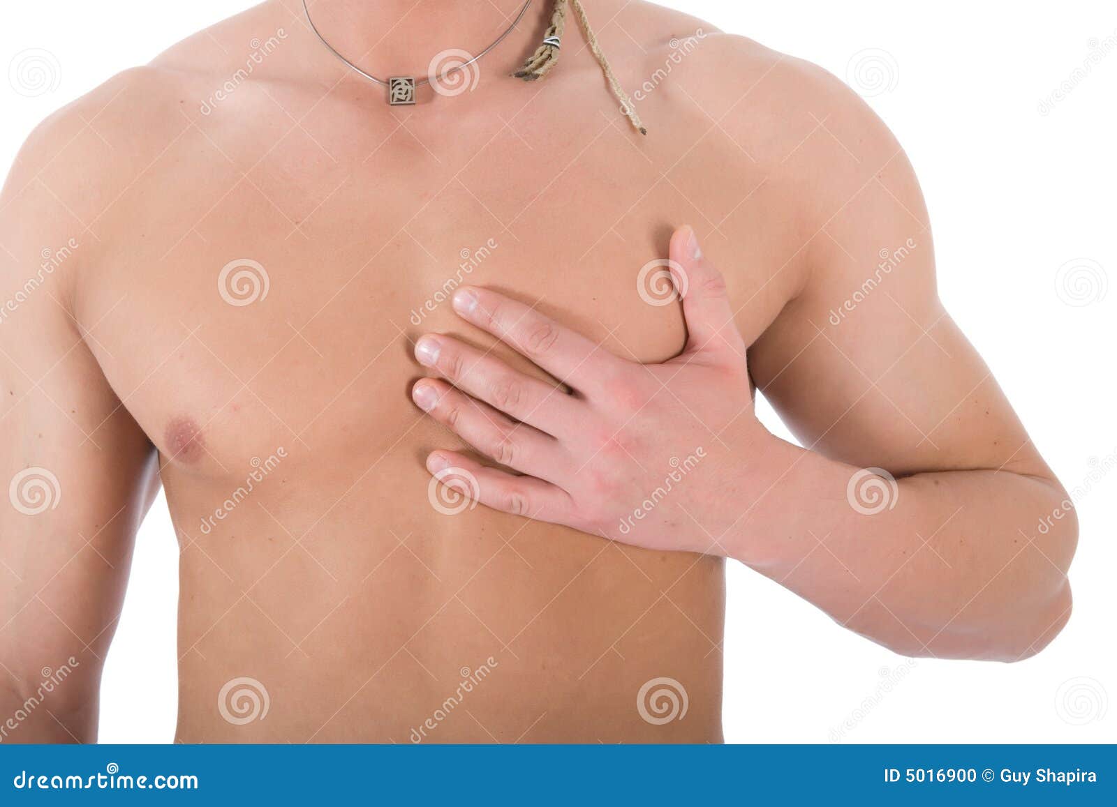 шишка между грудей у мужчин фото 19