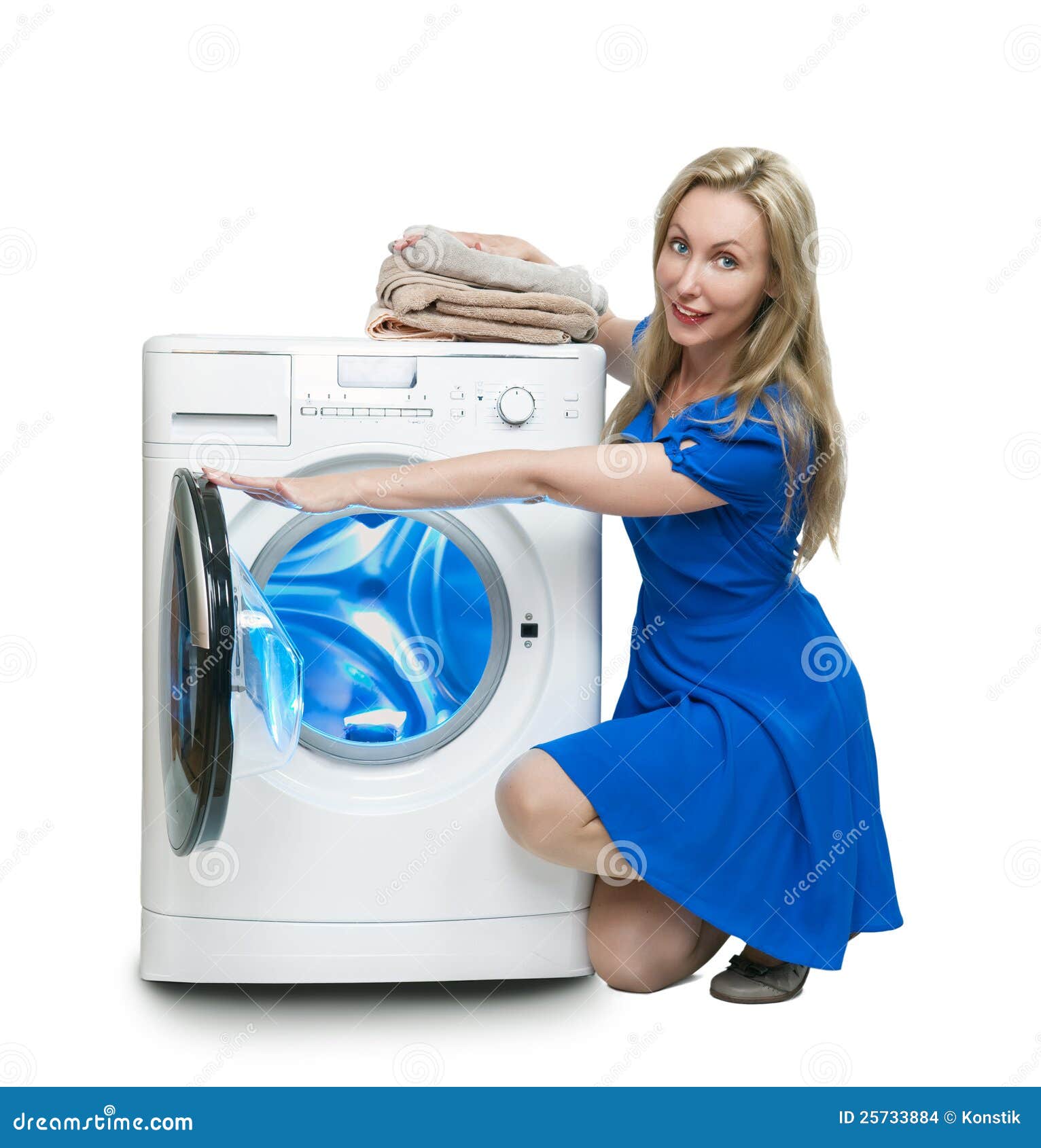 Стиральные машинки кемерово. Красивая стиральная машинка. Девушка с бытовой техникой. Реклама стиральной машины. Сломалась стиральная машина.