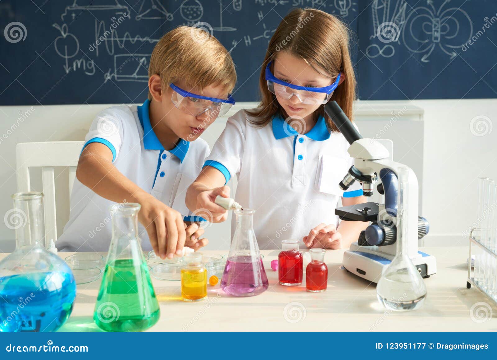 Наука в жизни детей. Наука в школе. Маленький ученый. Эксперименты. Наши маленькие ученые.