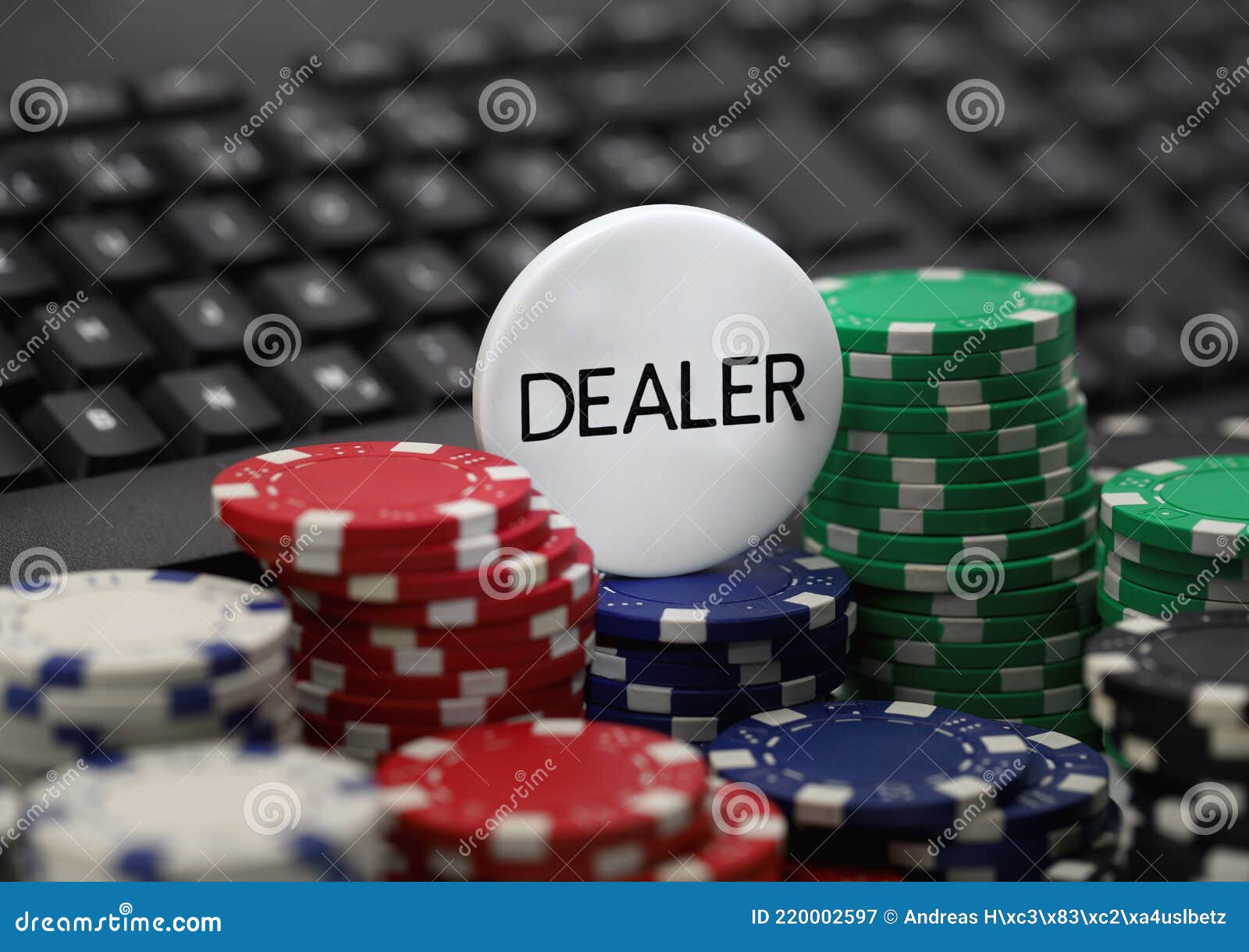 Умные люди делают покердом казино :)