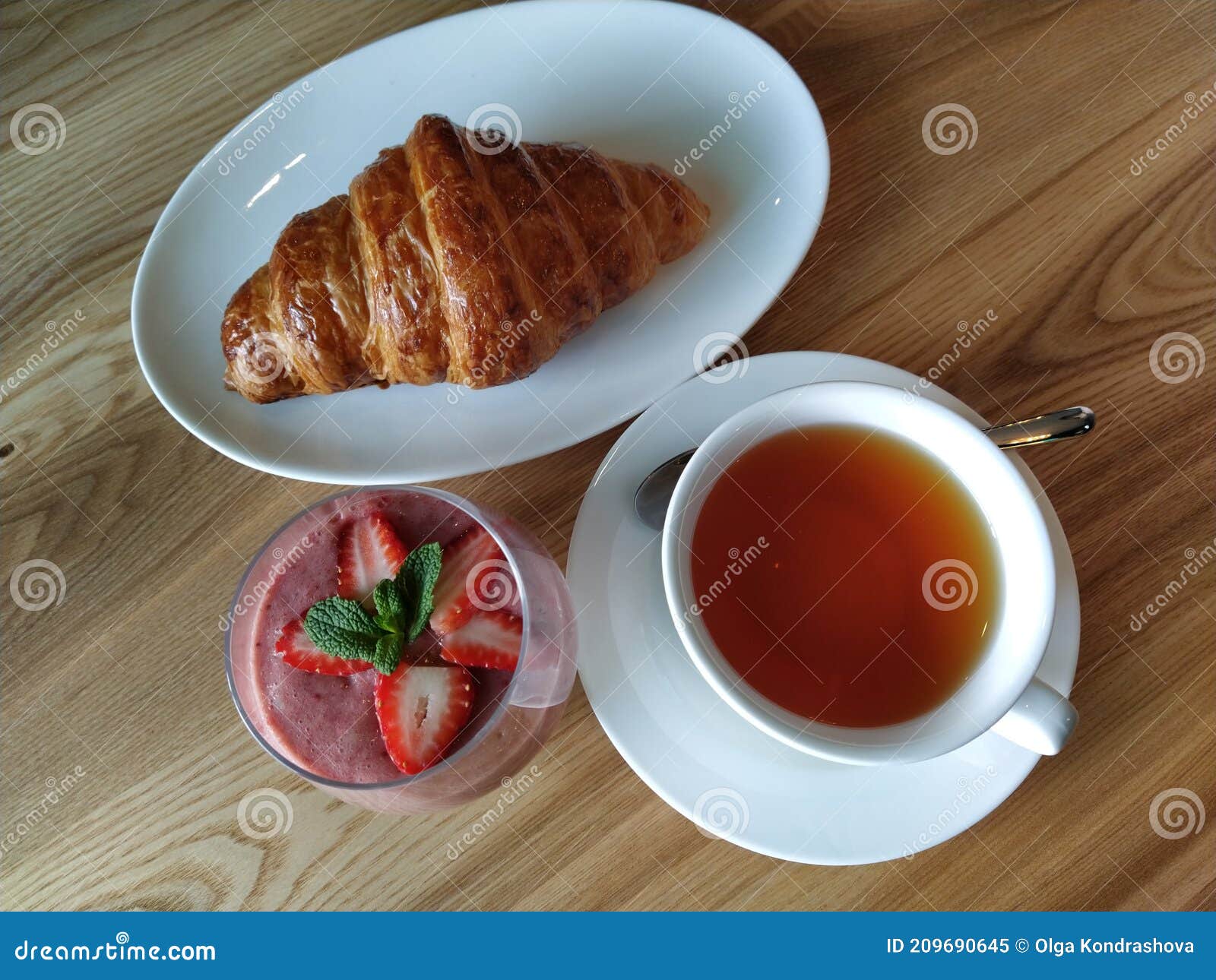 Доброе утро на завтрак стоковое изображение. изображение насчитывающей  чашка - 209690645