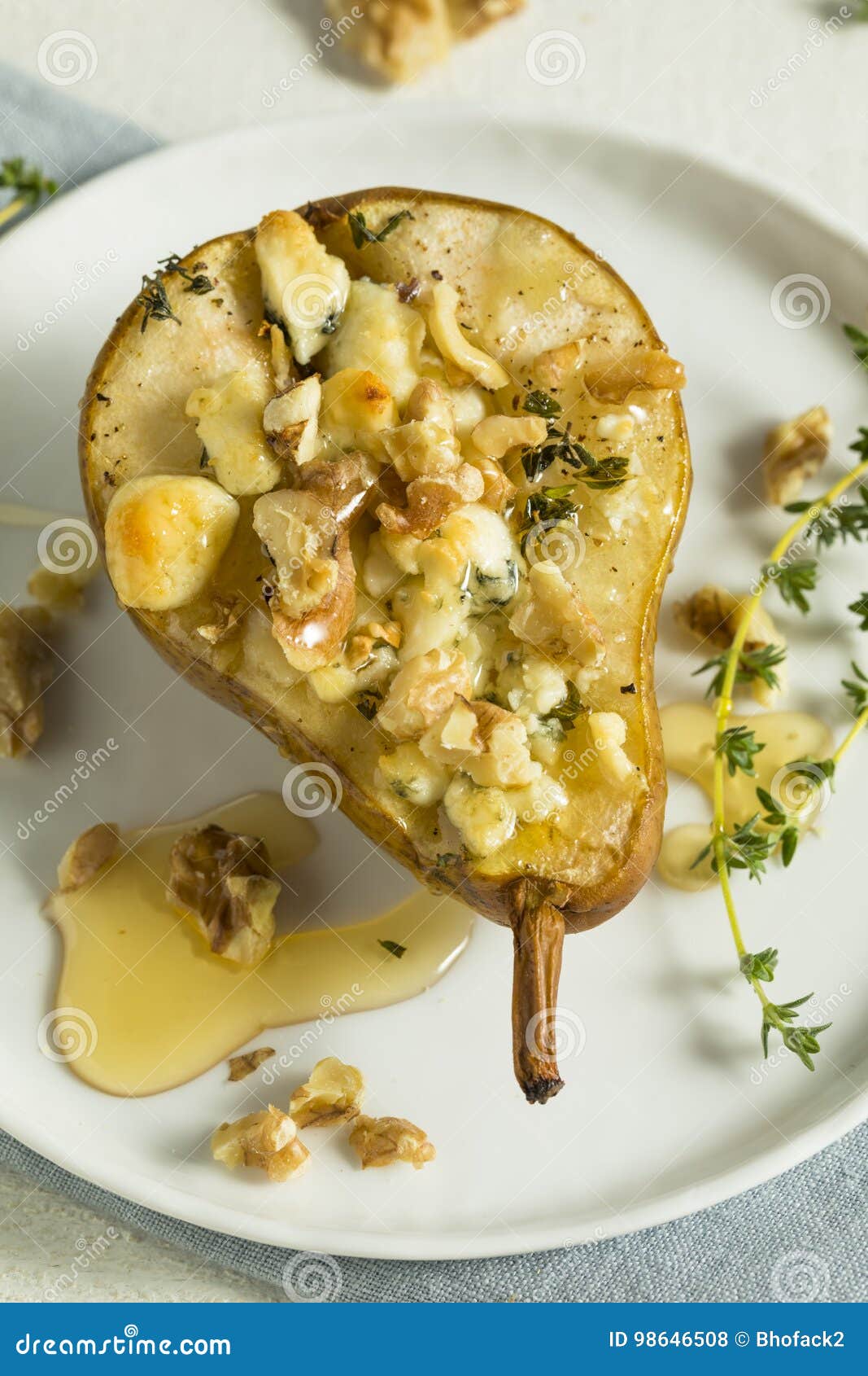 Груша с сыром с плесенью