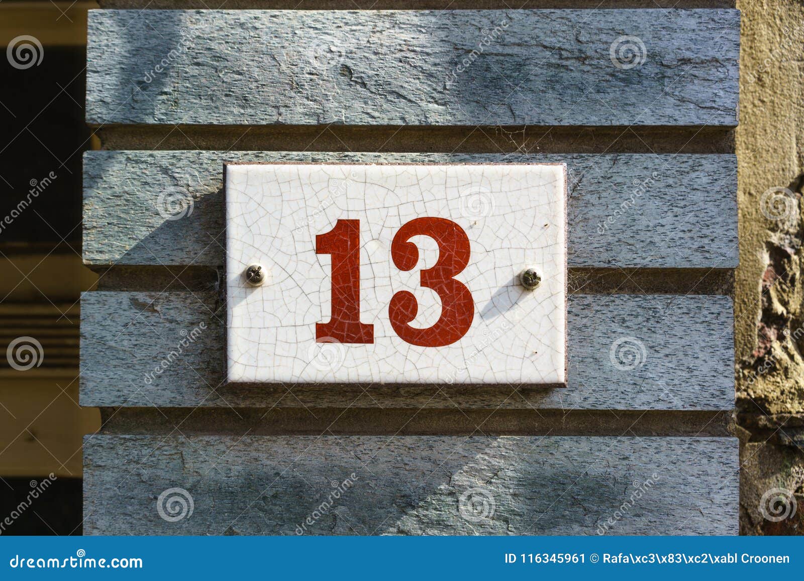 Номер 13 номер 5. Дом номер 13. Дом номер 13 картинка. Число 13 фото номер дома. Цифра 13 в адресе.