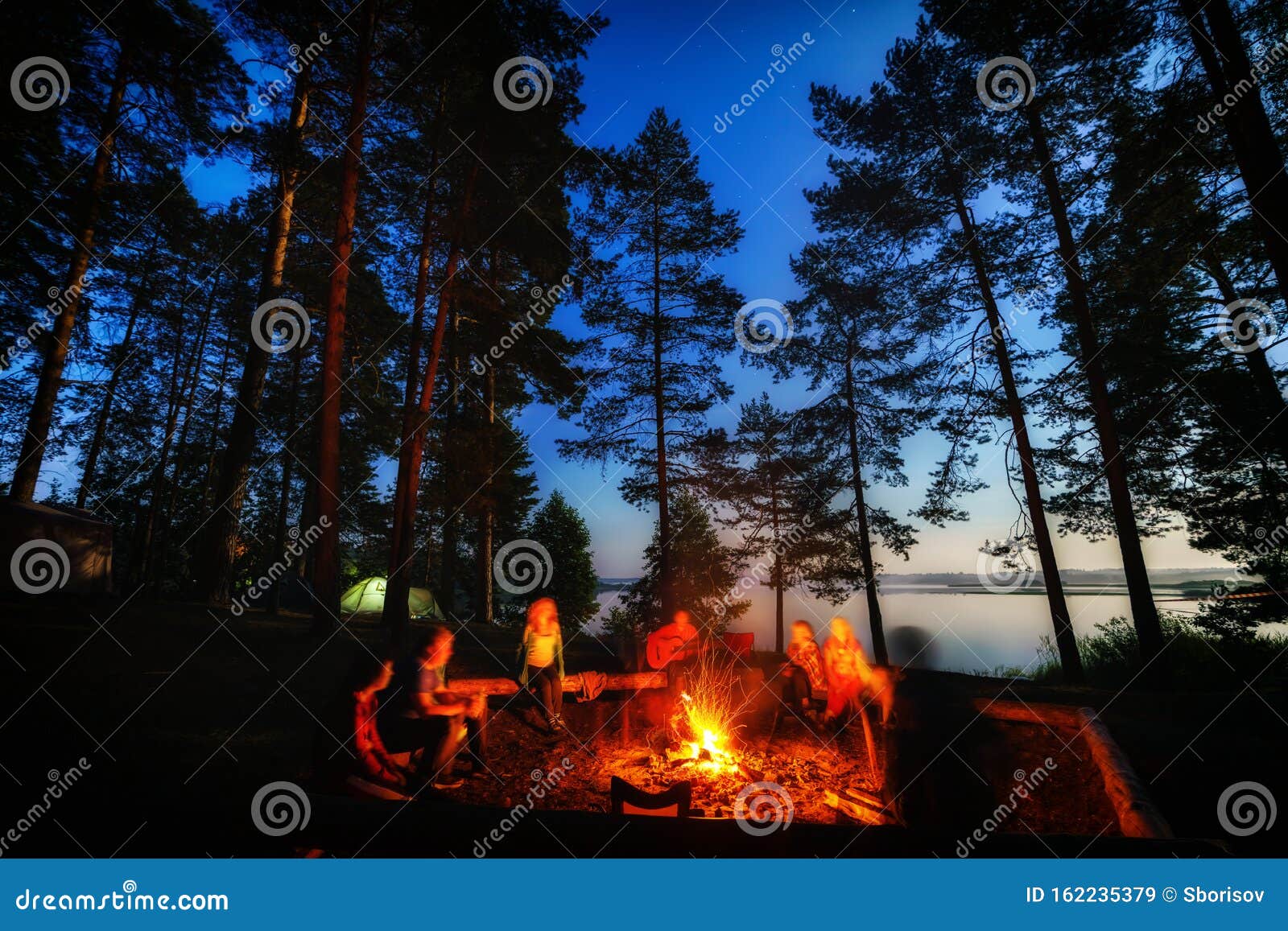 Фото Людей В Лесу